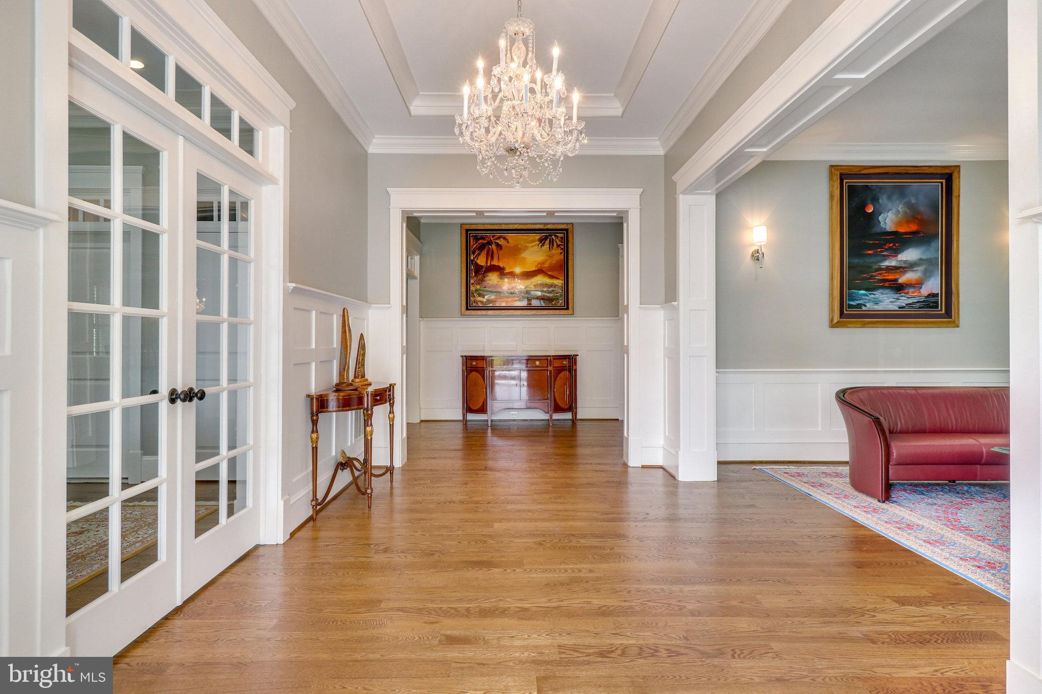 VIENNA WOODS - Residential