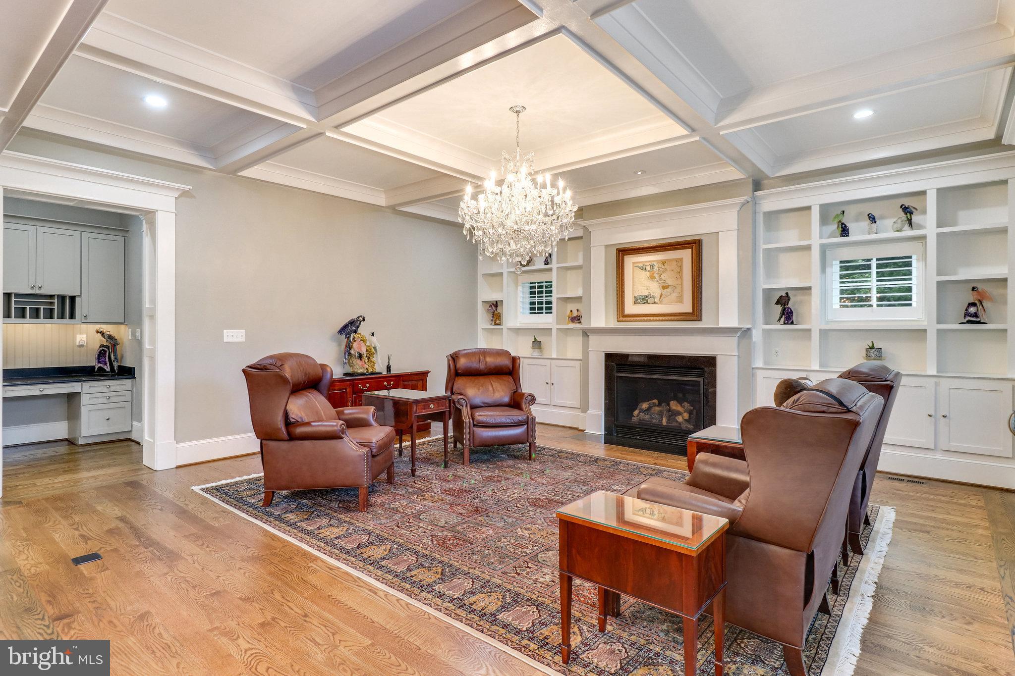 VIENNA WOODS - Residential