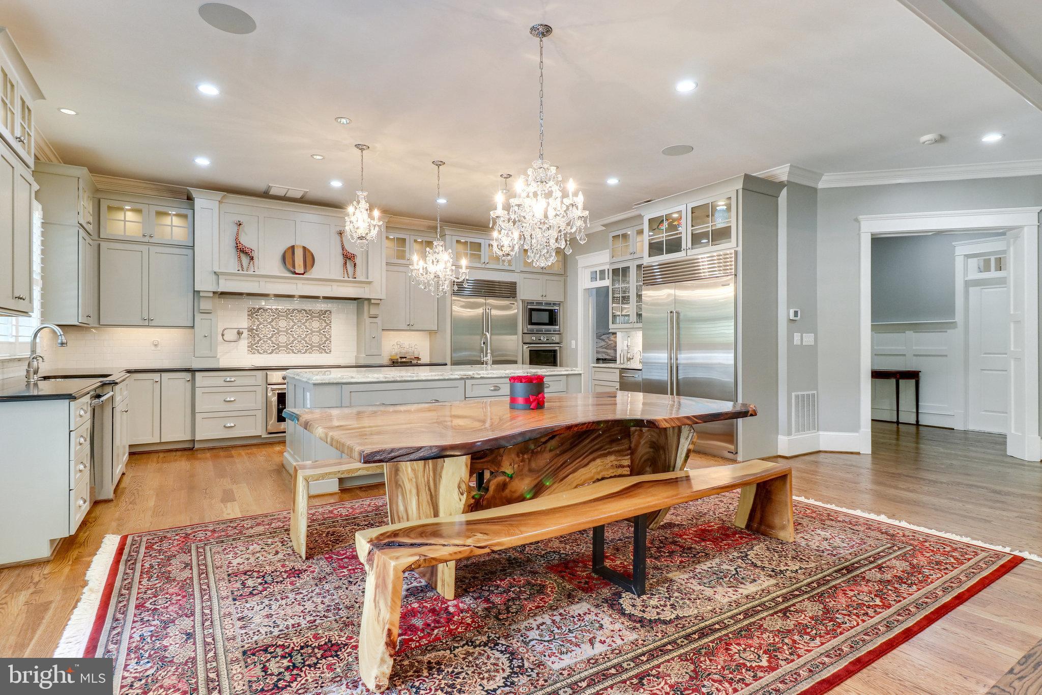 VIENNA WOODS - Residential