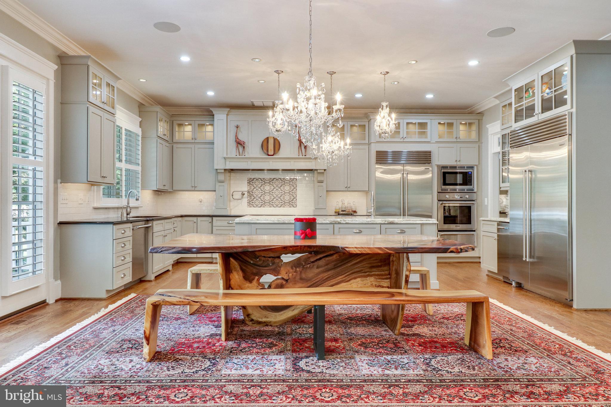 VIENNA WOODS - Residential