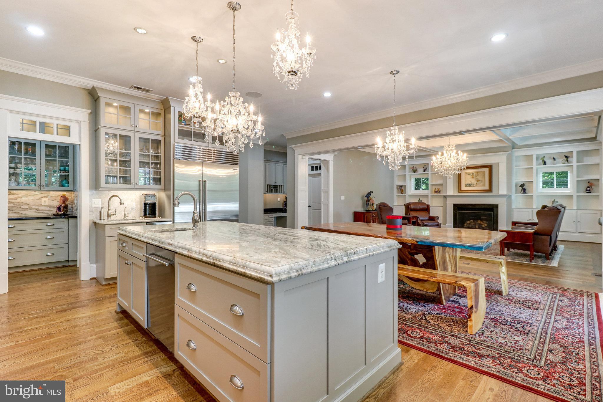 VIENNA WOODS - Residential