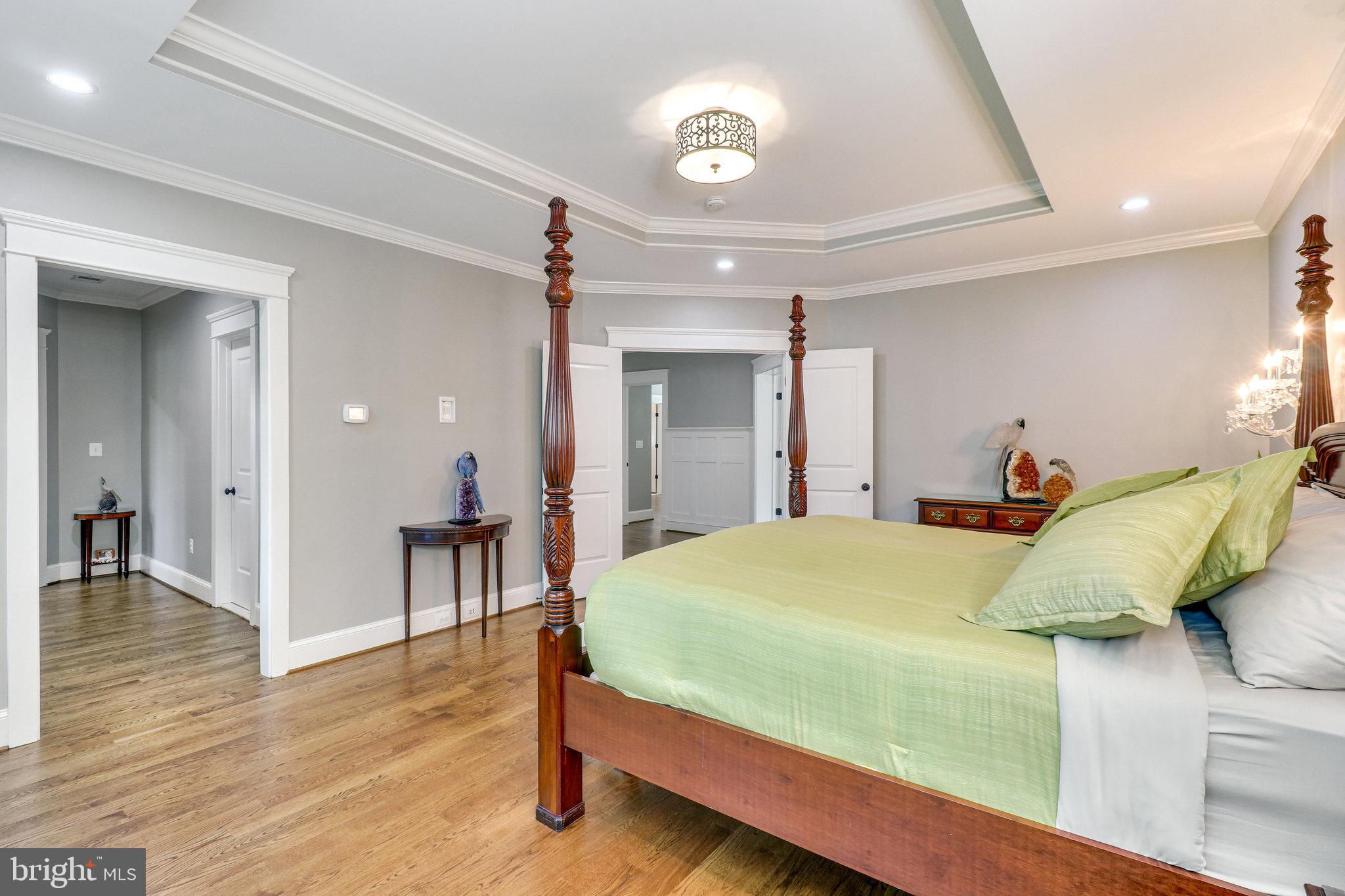 VIENNA WOODS - Residential