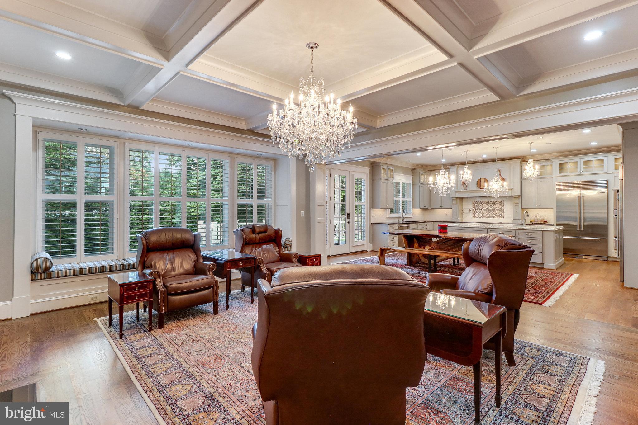 VIENNA WOODS - Residential