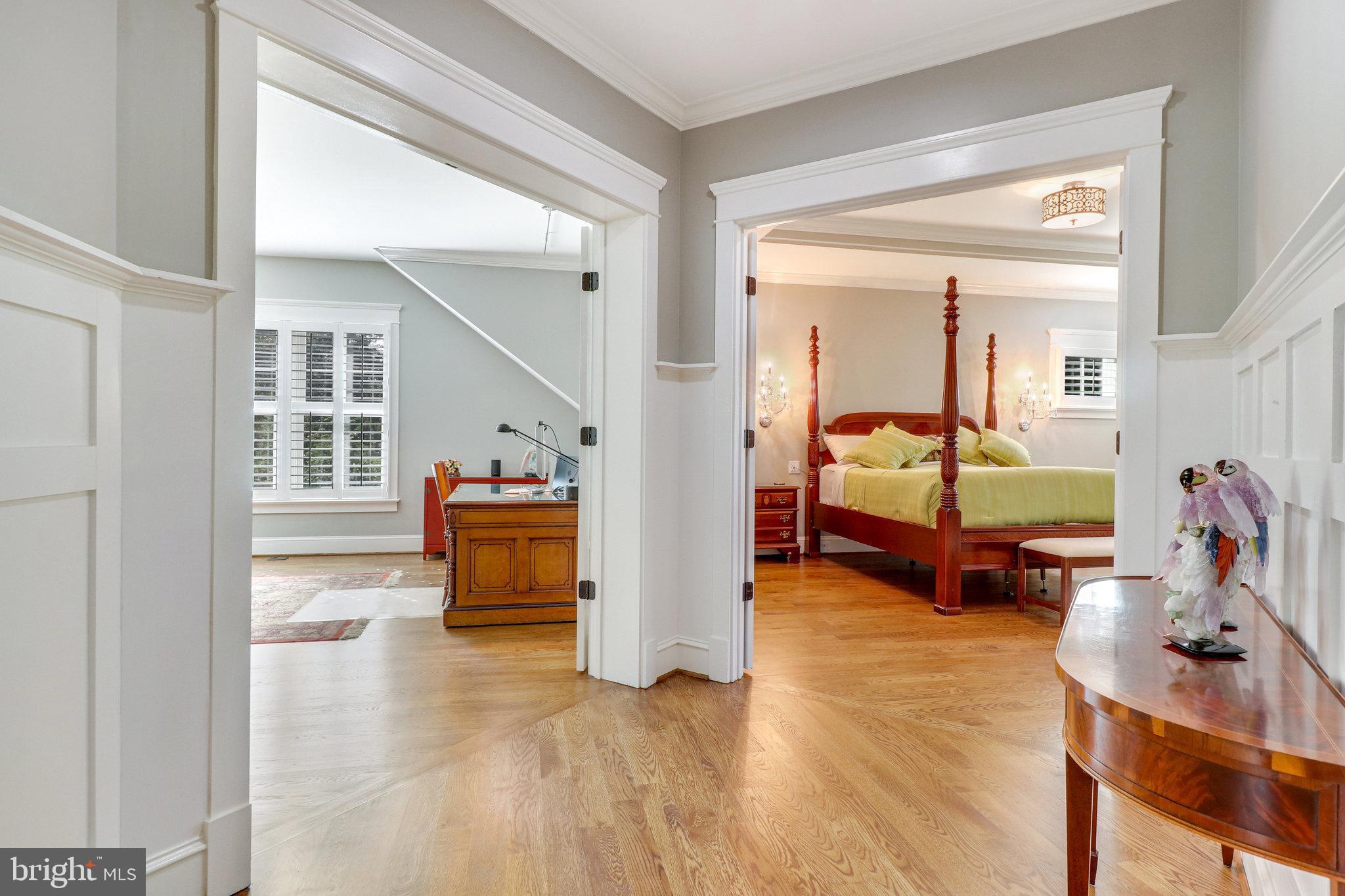 VIENNA WOODS - Residential