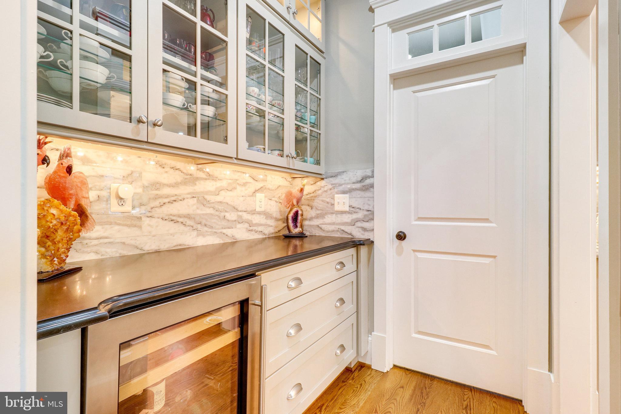 VIENNA WOODS - Residential