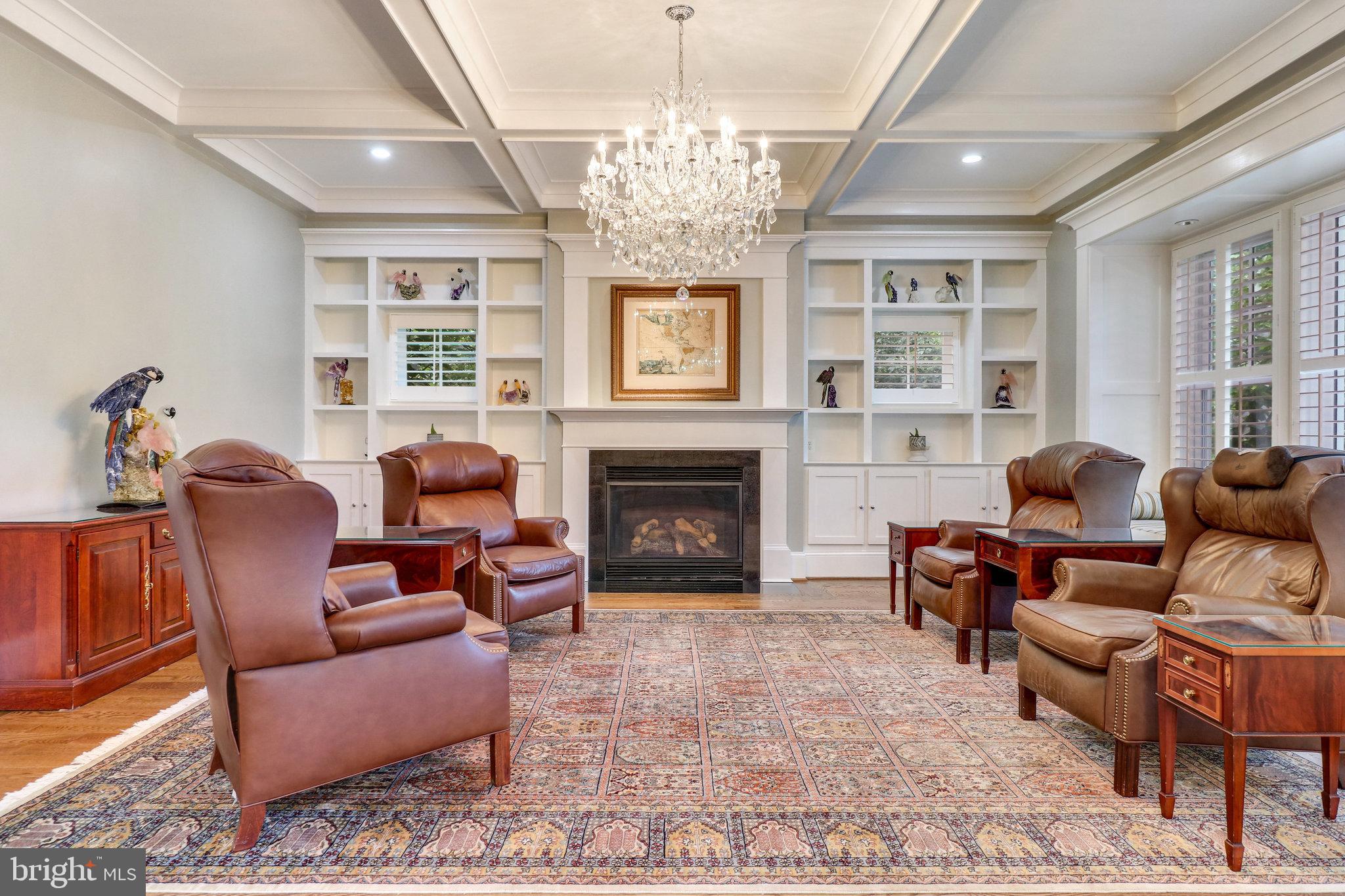 VIENNA WOODS - Residential