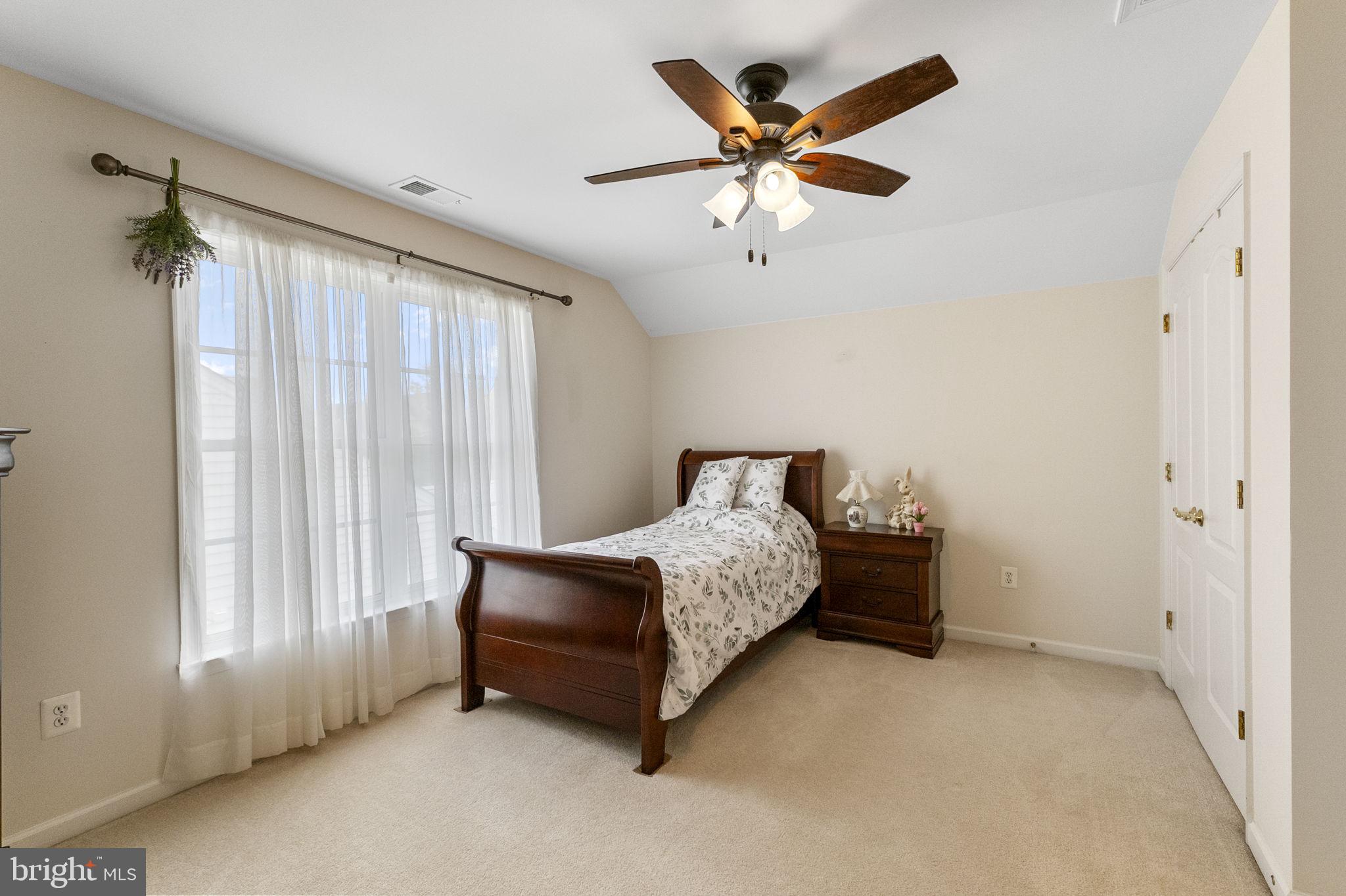 HEARTHSTONE AT VILLAGE CREST CONDOMINIUMS - Residential