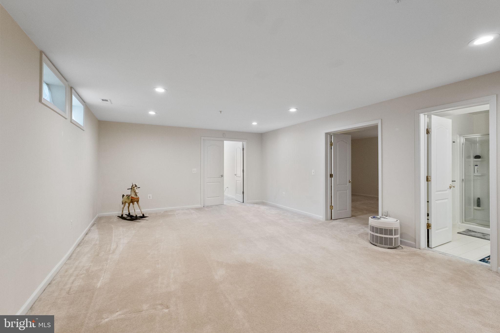 HEARTHSTONE AT VILLAGE CREST CONDOMINIUMS - Residential