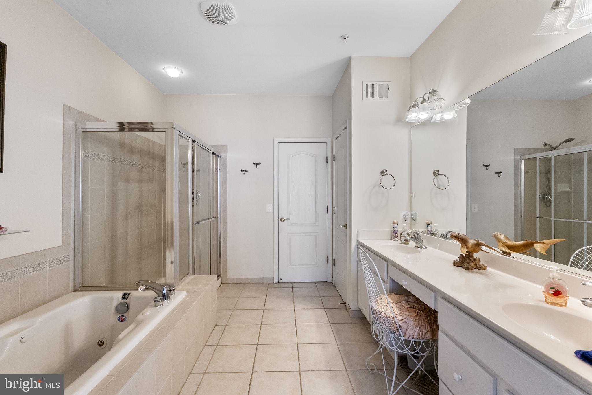 HEARTHSTONE AT VILLAGE CREST CONDOMINIUMS - Residential