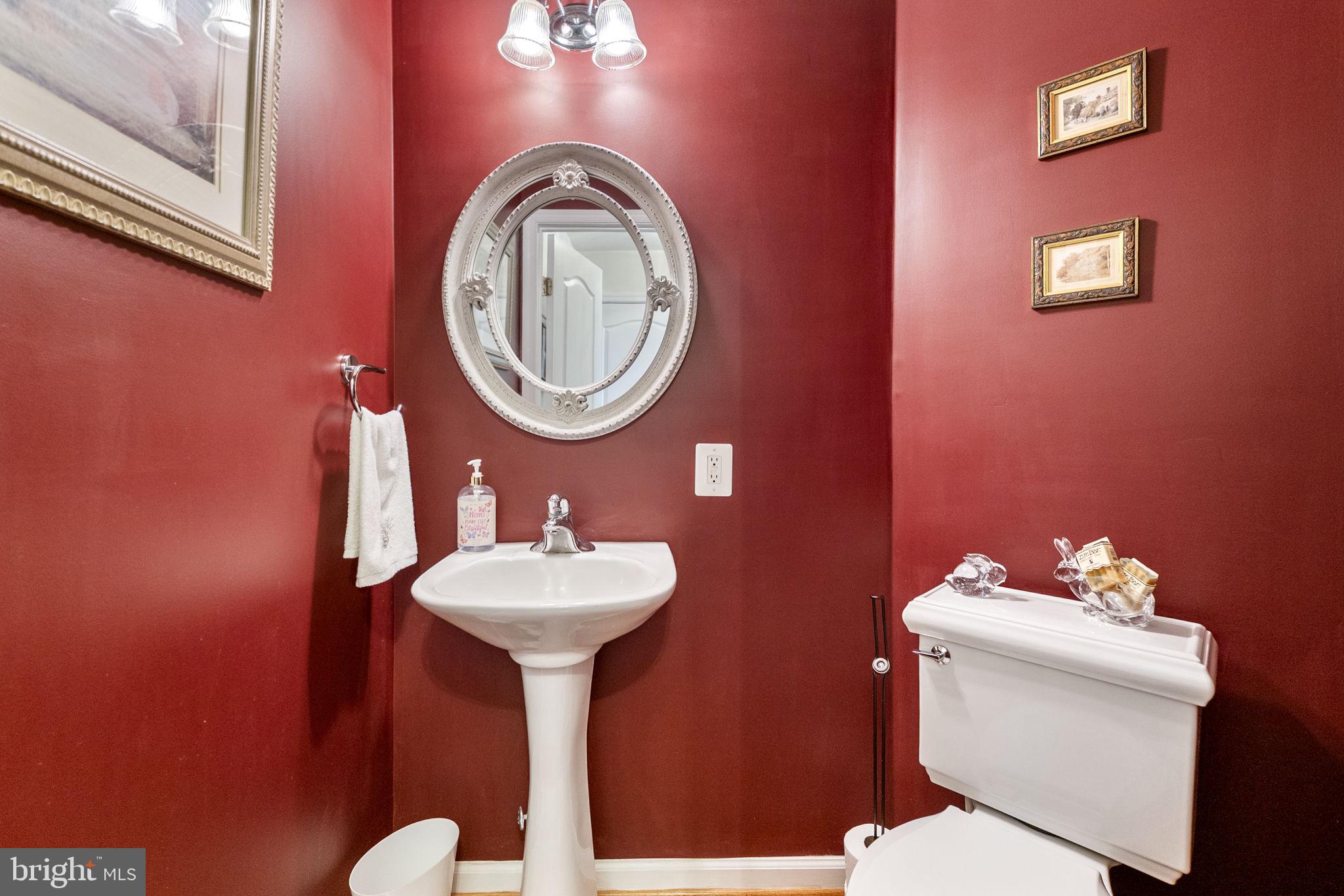 HEARTHSTONE AT VILLAGE CREST CONDOMINIUMS - Residential