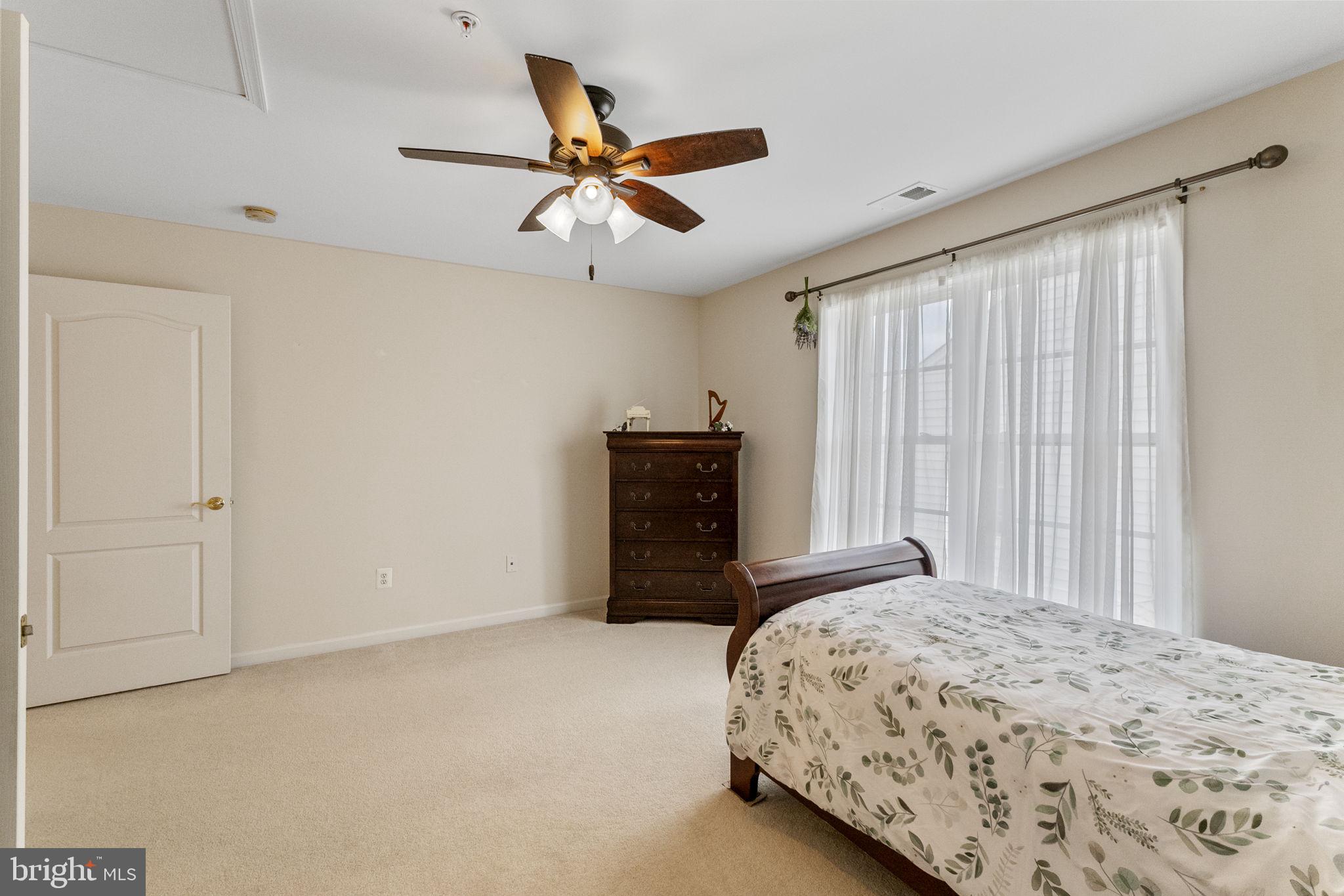 HEARTHSTONE AT VILLAGE CREST CONDOMINIUMS - Residential