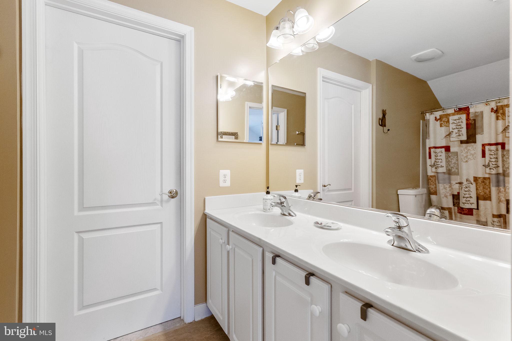 HEARTHSTONE AT VILLAGE CREST CONDOMINIUMS - Residential