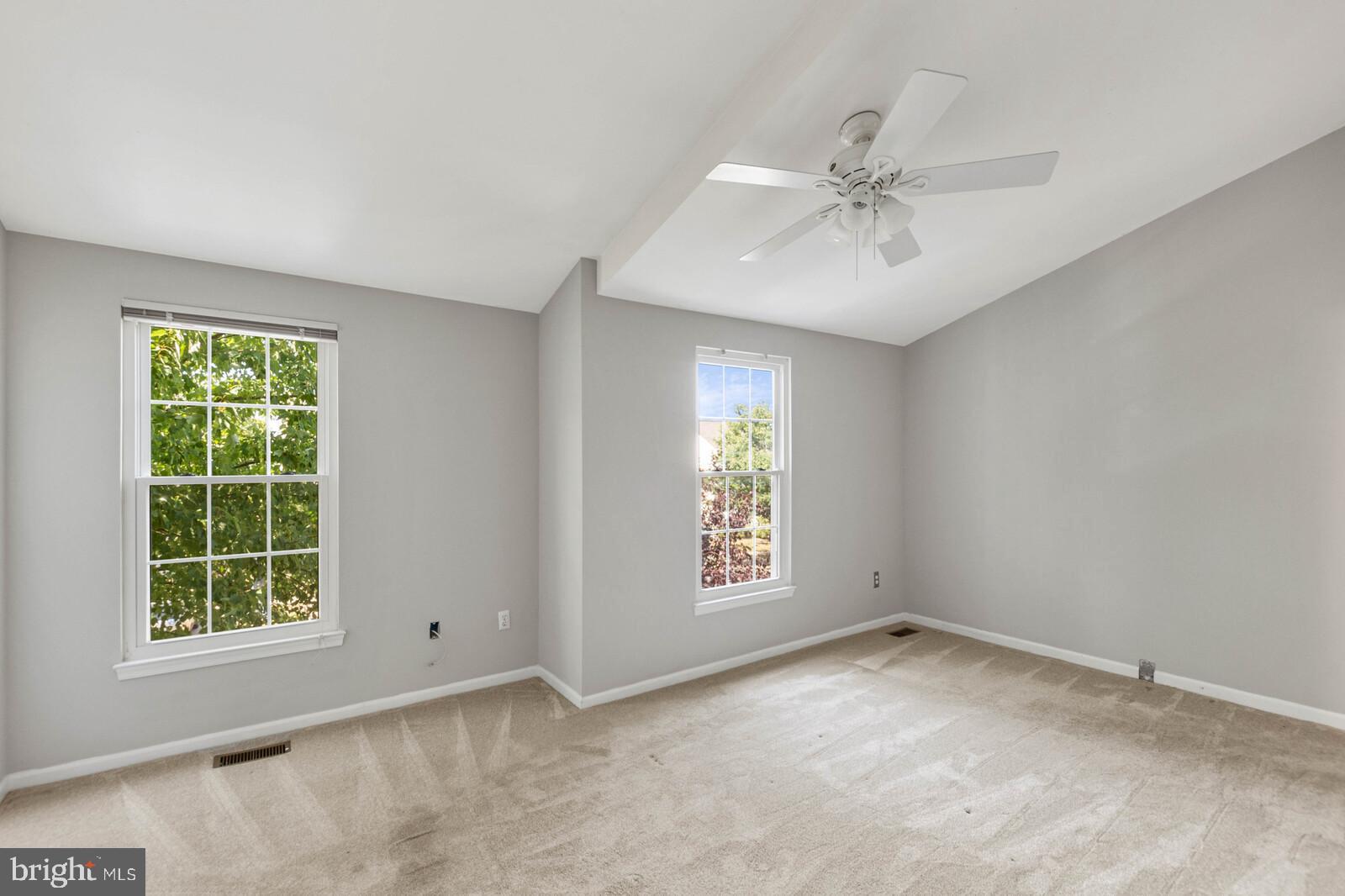 OLD GABLE SQUARE - Residential