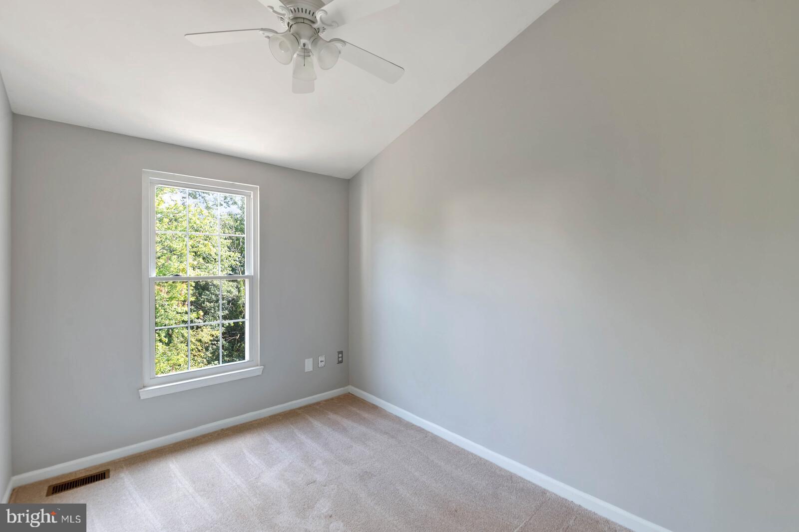 OLD GABLE SQUARE - Residential