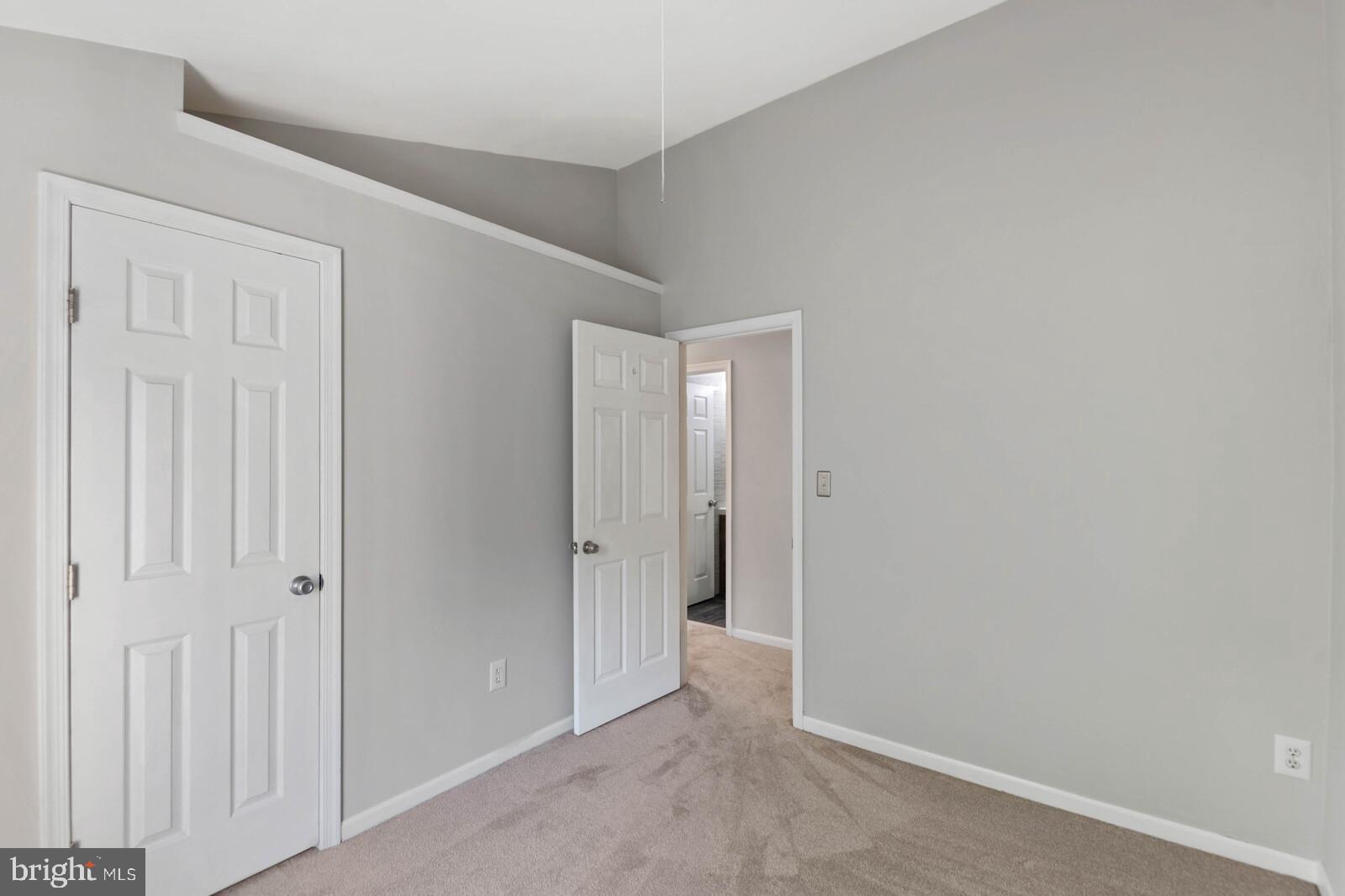 OLD GABLE SQUARE - Residential