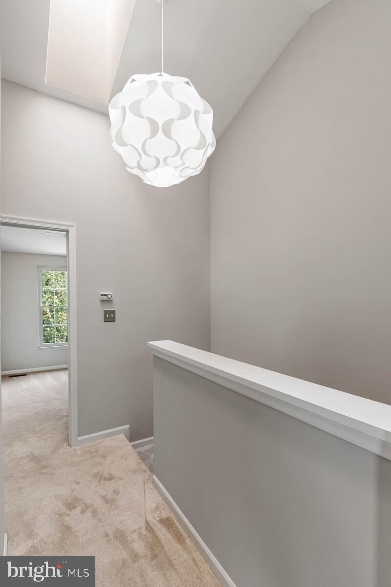 OLD GABLE SQUARE - Residential