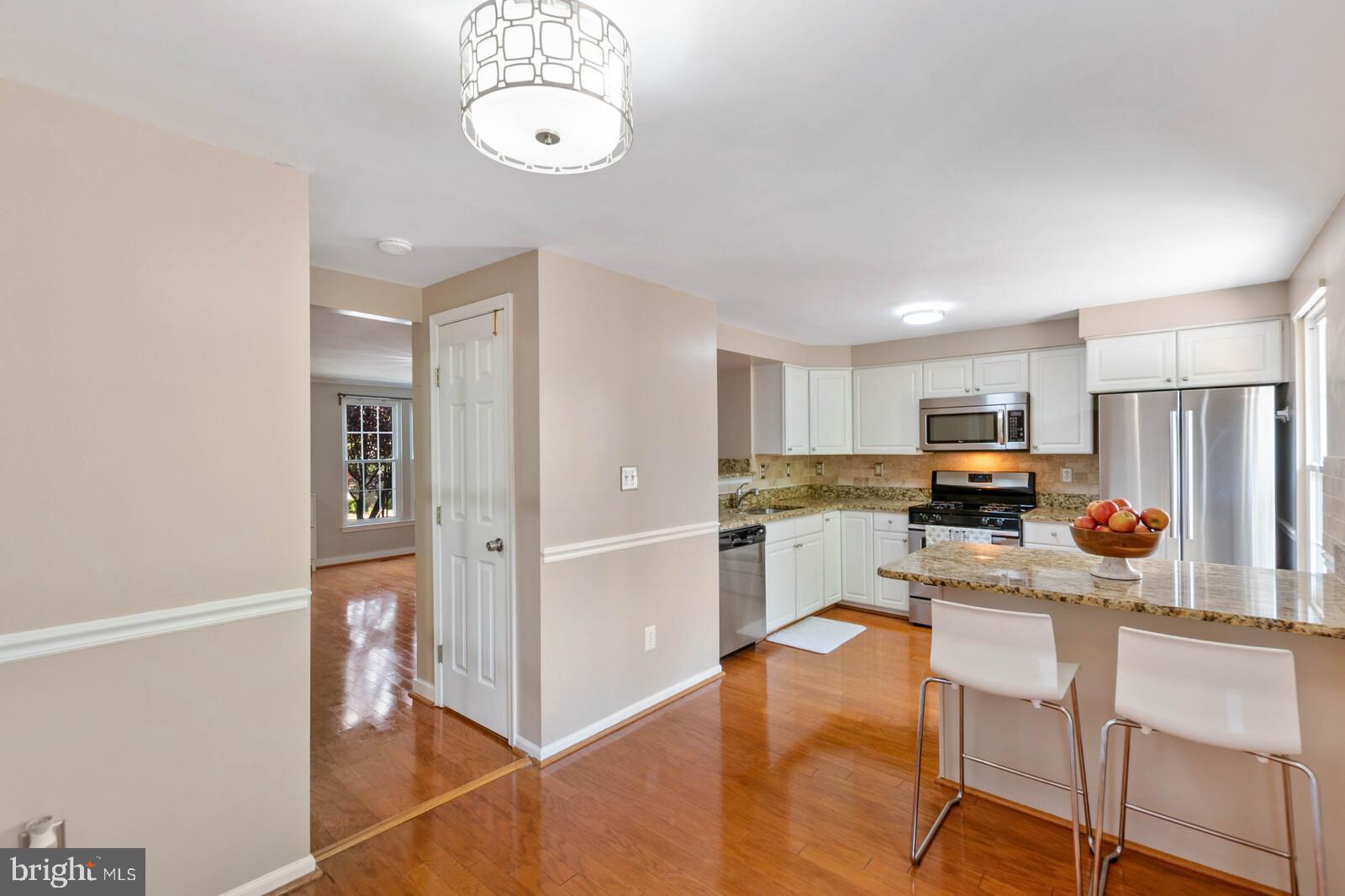 OLD GABLE SQUARE - Residential