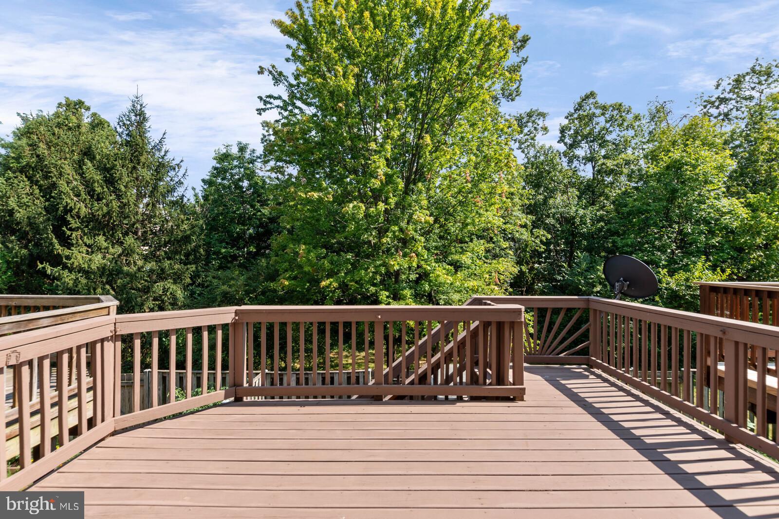 OLD GABLE SQUARE - Residential