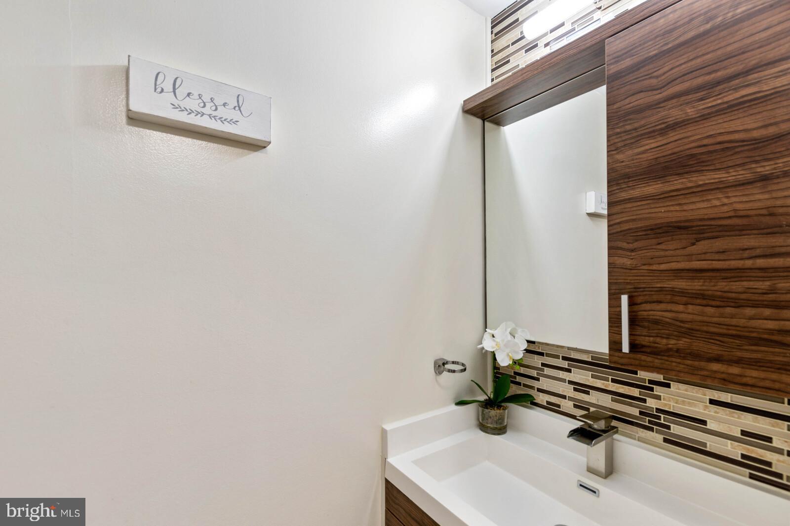 OLD GABLE SQUARE - Residential