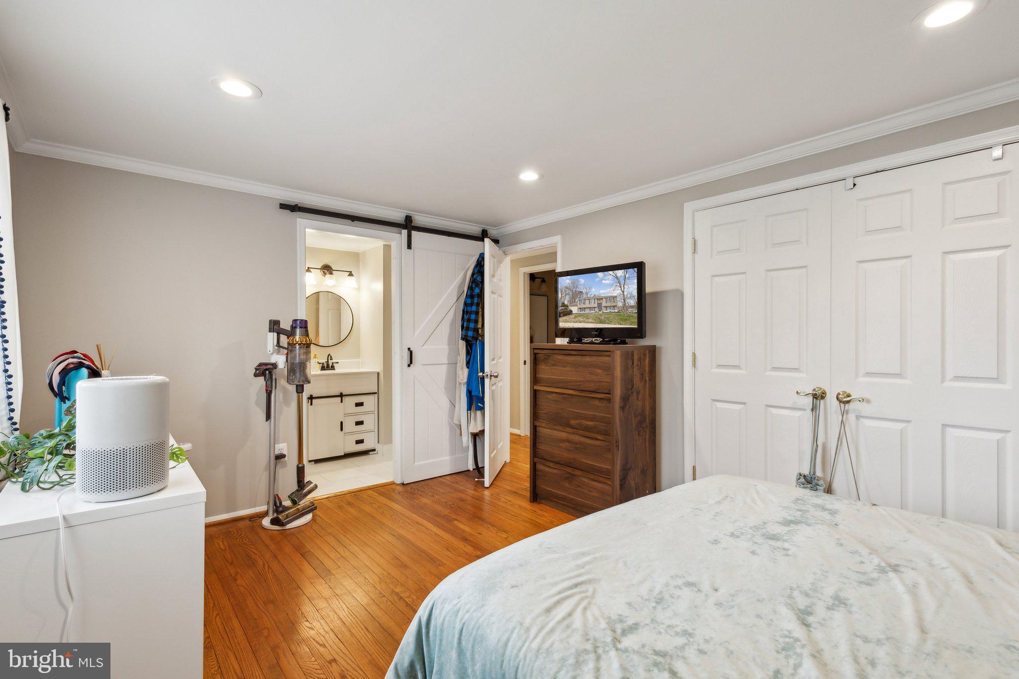 NEWINGTON FOREST - Residential