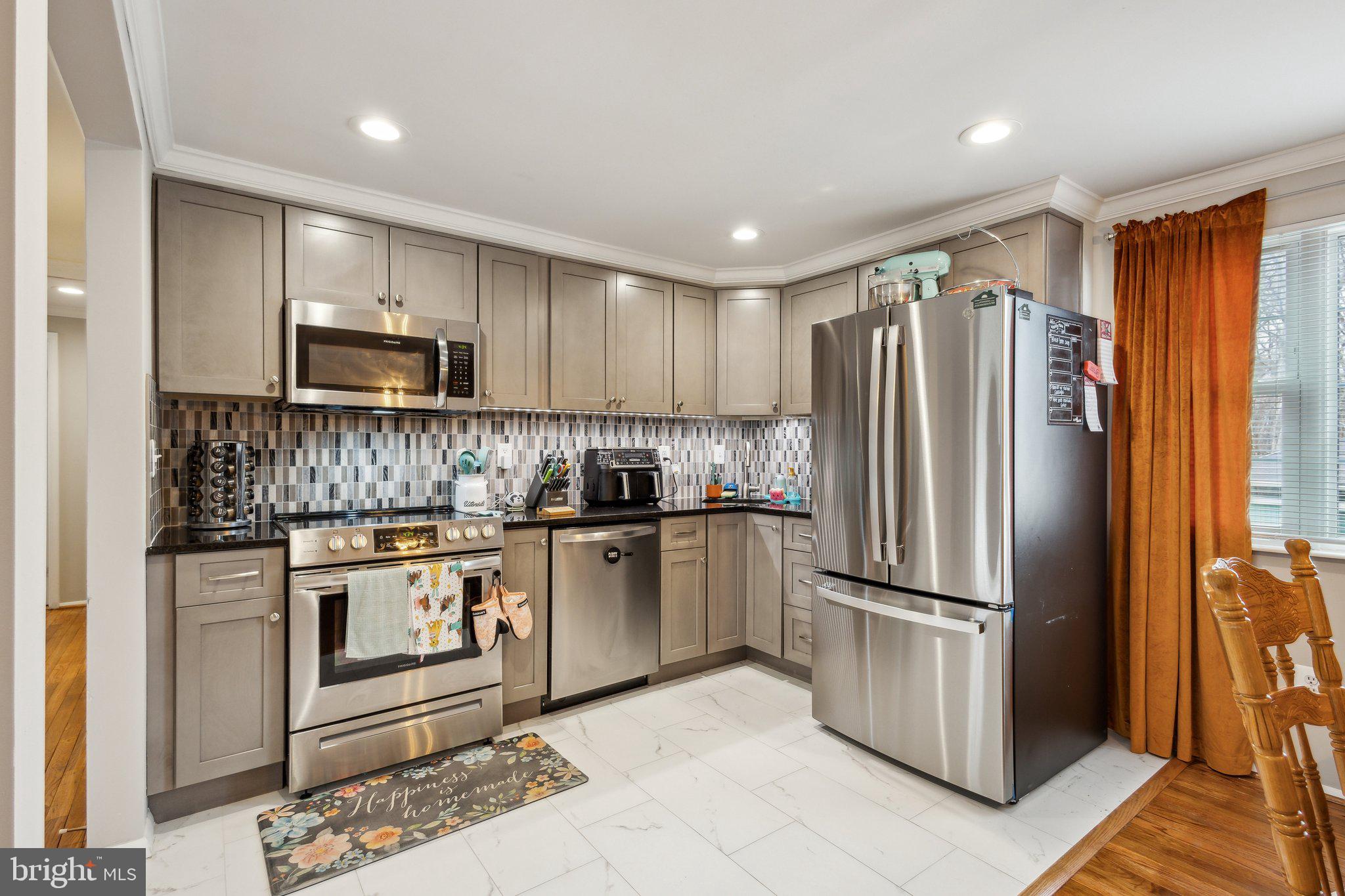 NEWINGTON FOREST - Residential