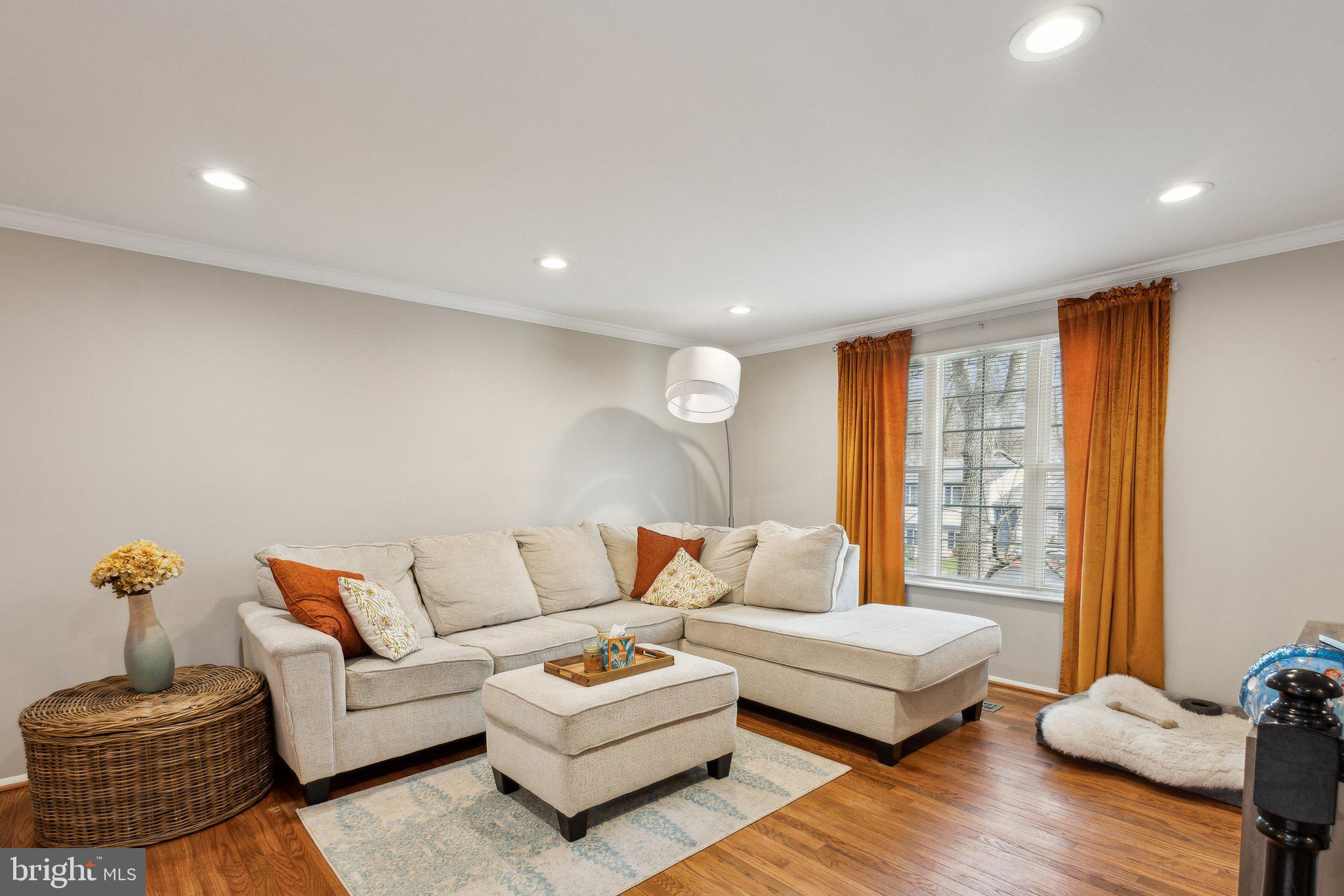 NEWINGTON FOREST - Residential