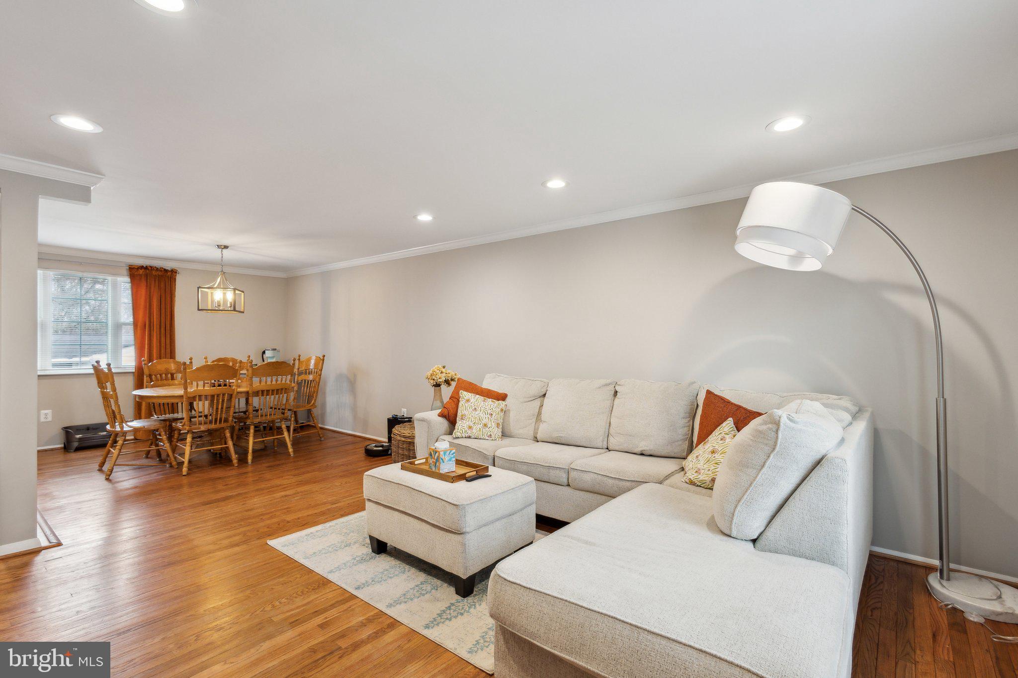 NEWINGTON FOREST - Residential