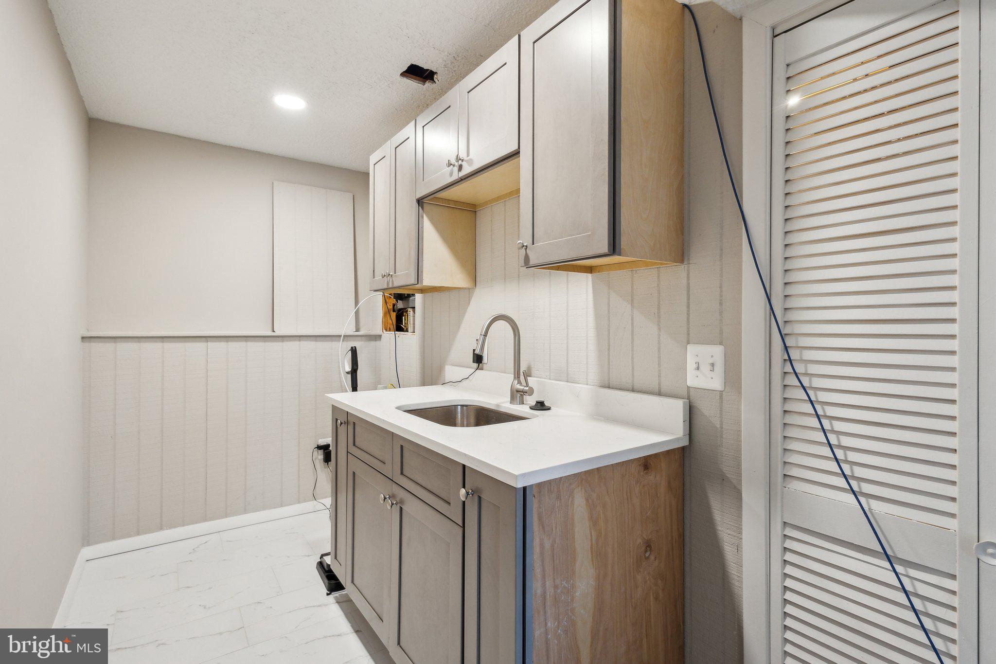 NEWINGTON FOREST - Residential