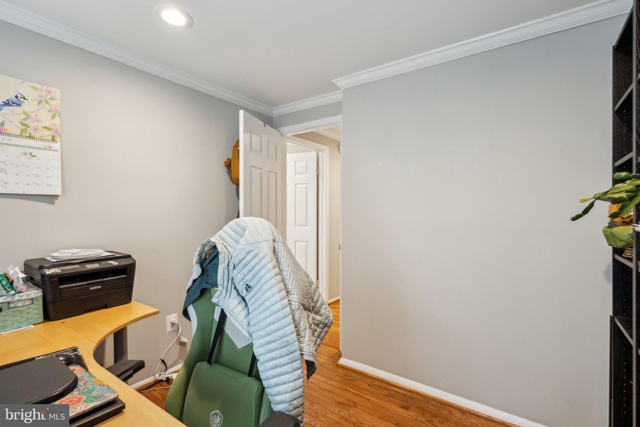 NEWINGTON FOREST - Residential