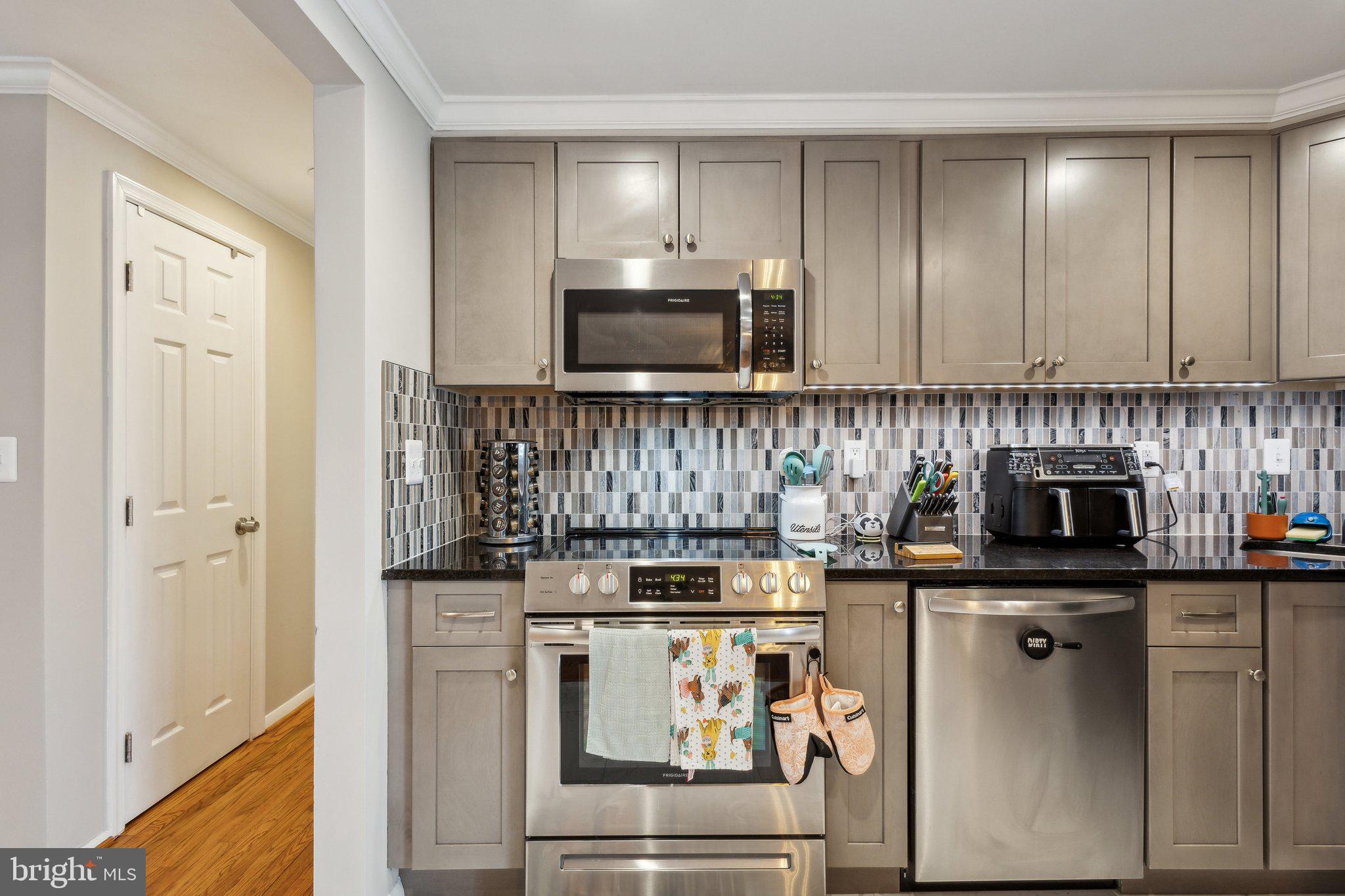 NEWINGTON FOREST - Residential