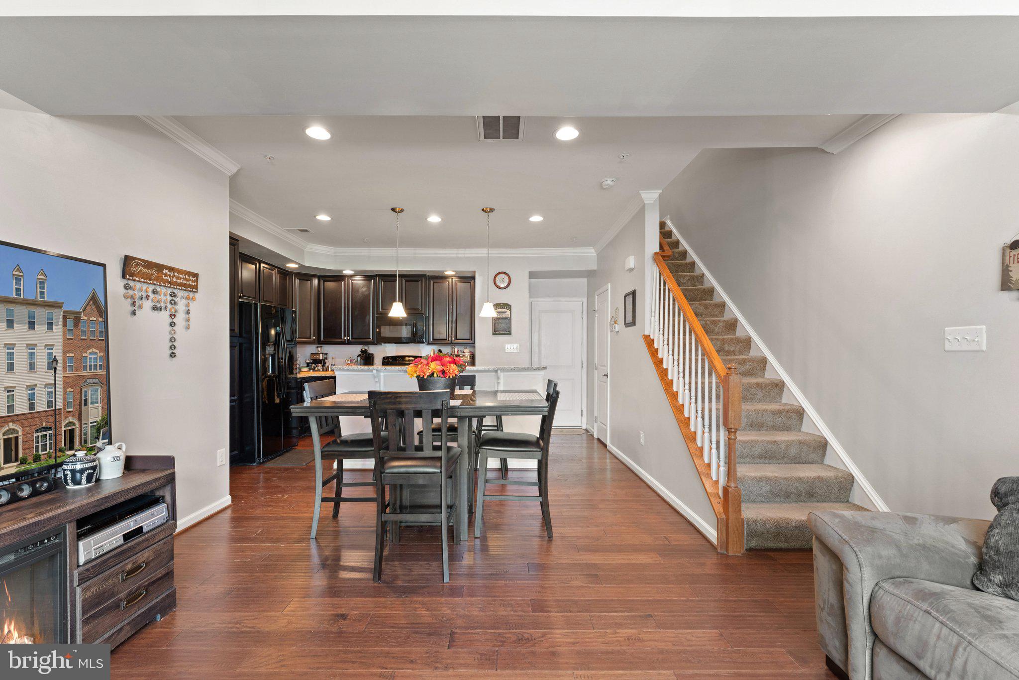 SOMERSET CONDO - Residential