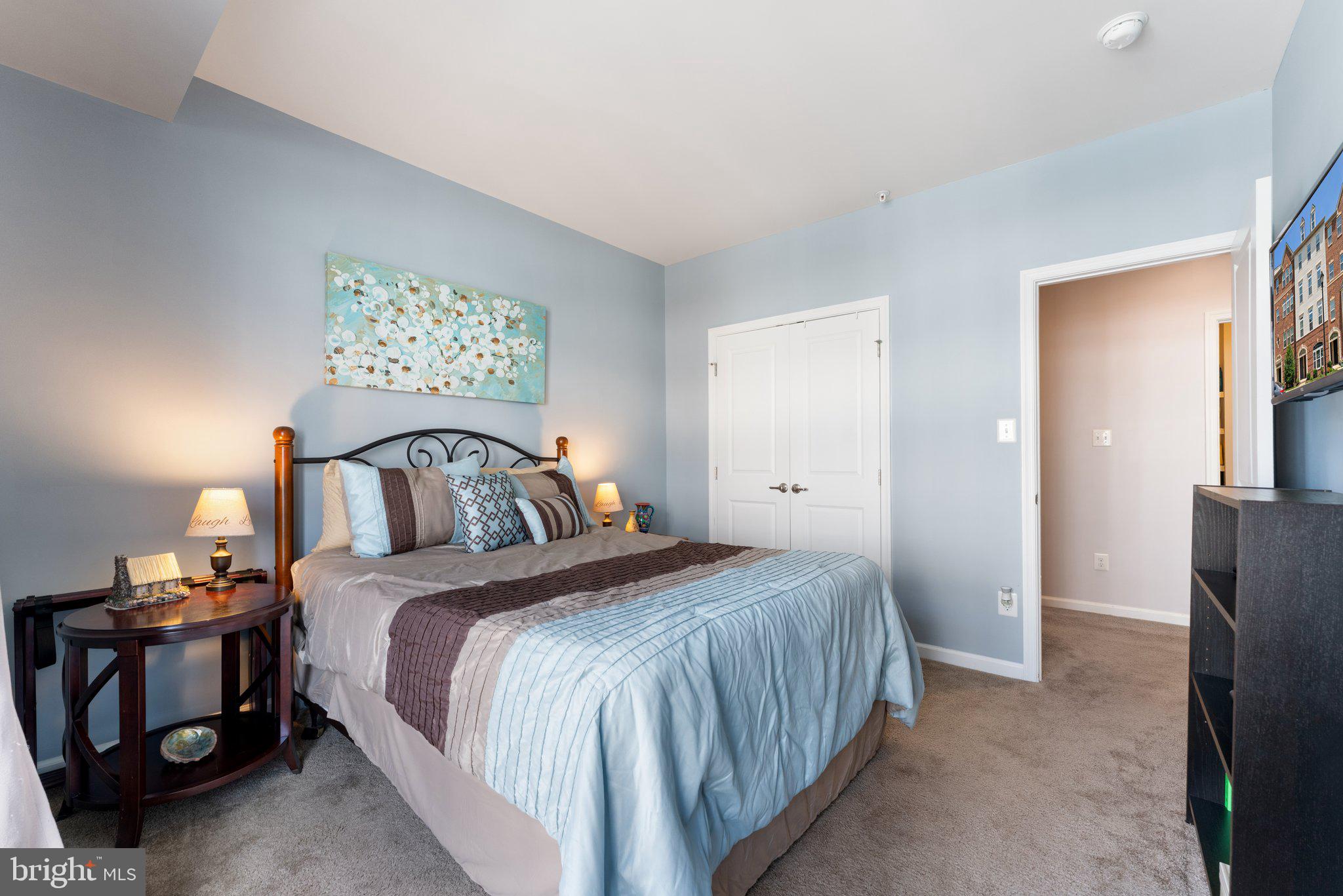 SOMERSET CONDO - Residential