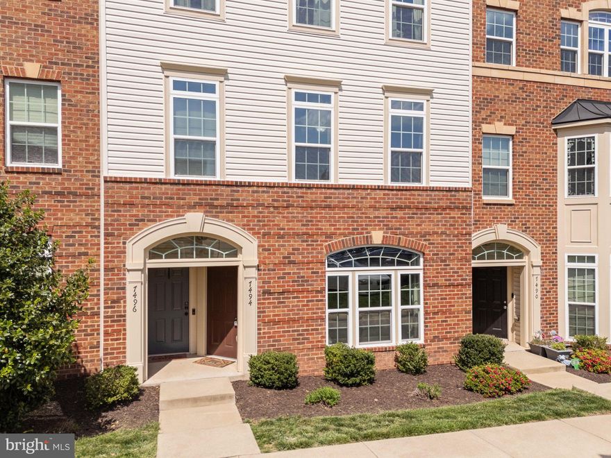 Discover the perfect blend of modern elegance and comfort in this beautifully appointed condo located in the sought-after community of Gainesville, VA. Boasting 3 spacious bedrooms and 2 1/2 pristine bathrooms, this home offers an ideal layout for both entertaining and everyday living.
Step inside to find a thoughtfully designed open floor plan that exudes warmth and sophistication. The gourmet kitchen features gleaming granite countertops, black  appliances, and ample cabinetry, making it a chef's dream. The expansive living and dining areas are perfect for both intimate gatherings and larger celebrations, while large windows invite natural light to flood the space.
Retreat to the luxurious master suite, offering a private oasis with an en-suite bathroom that includes double vanities and a beautifully tiled shower. Two additional well-sized bedrooms provide versatility for family, guests, or home office space.
The convenience of this home extends beyond its walls—located just moments from vibrant dining, shopping, and recreational options, you'll enjoy a lifestyle of convenience and leisure. Commuters will appreciate the close proximity to major routes, ensuring a smooth commute to work or nearby attractions.
Don’t miss the opportunity to call this stunning condo  your new home—where modern design meets prime location.