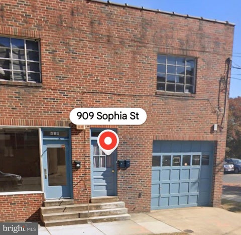 Condo For Rent - 909 Sophia Street #A<br/> FREDERICKSBURG, VA 22401