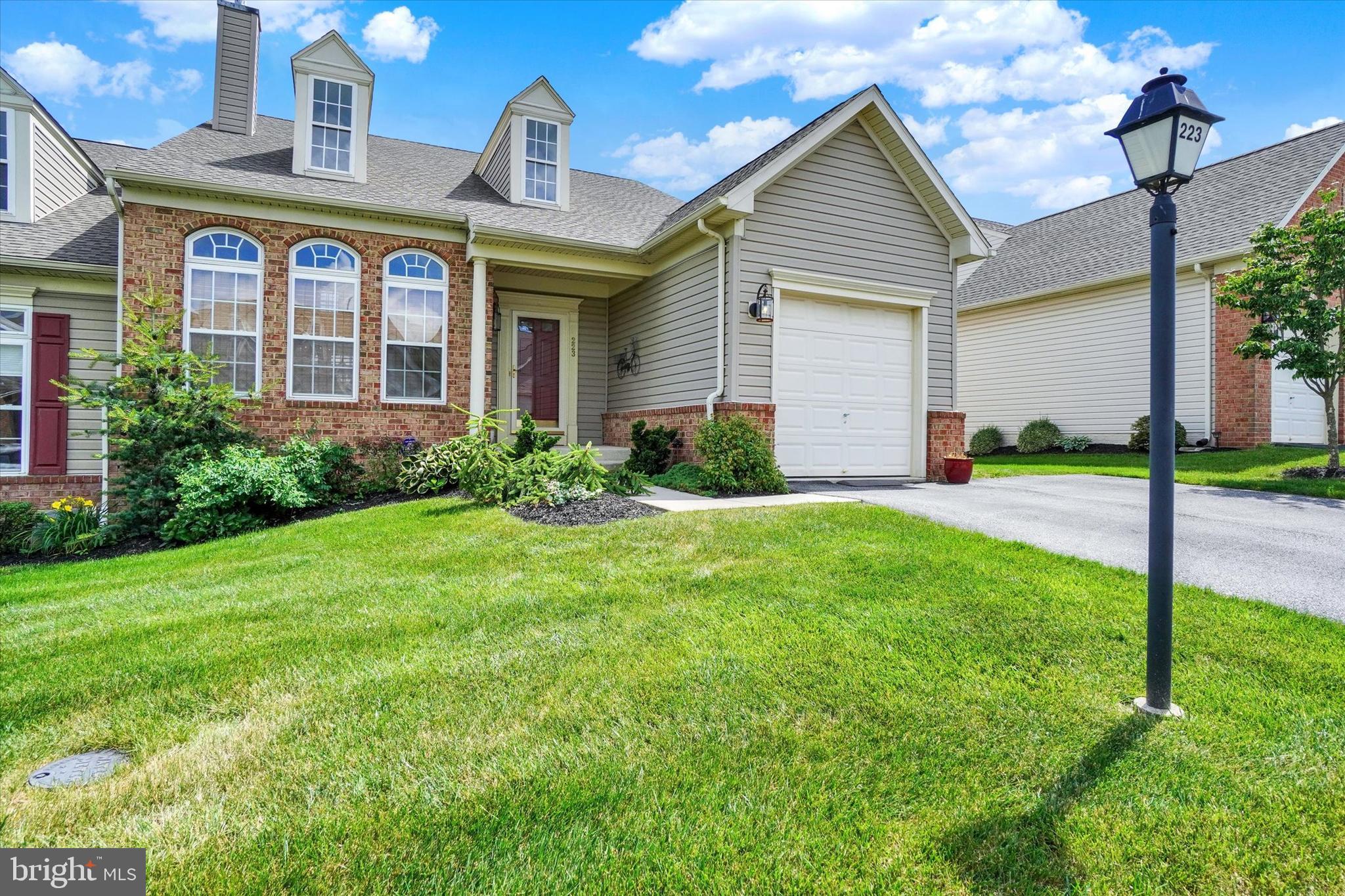 223 FAIRMOUNT COURT 35