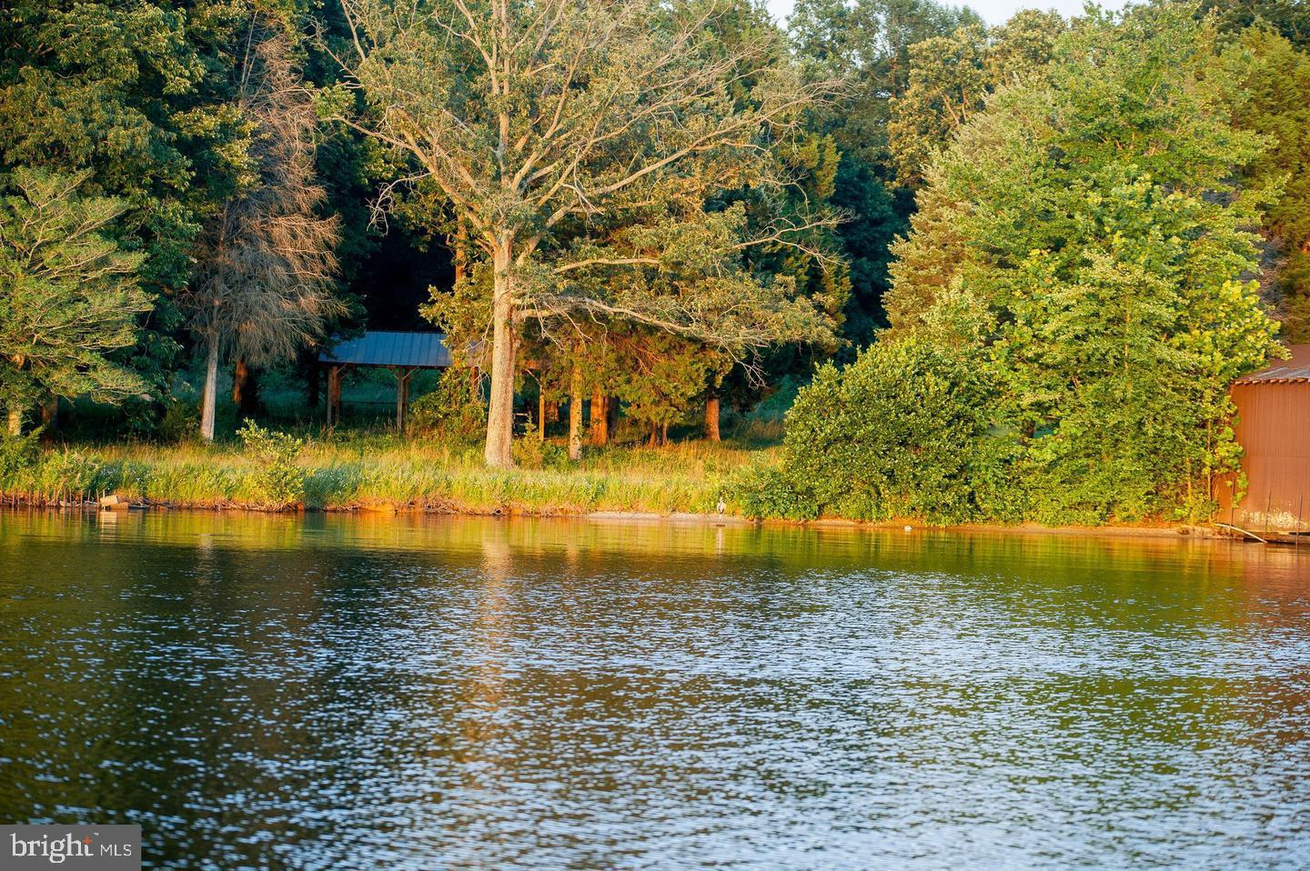 PLEASANTS LANDING - Residential