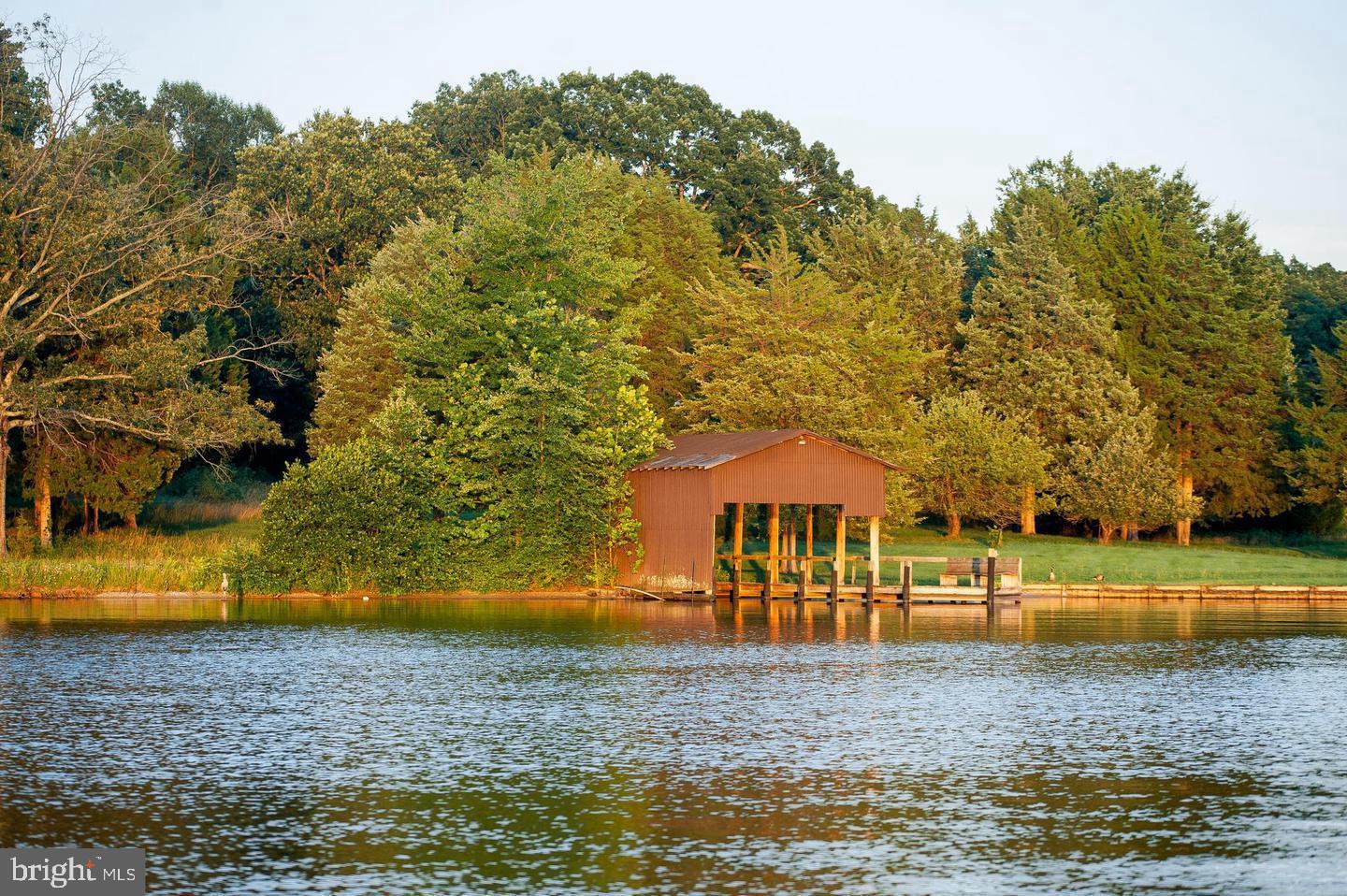 PLEASANTS LANDING - Residential