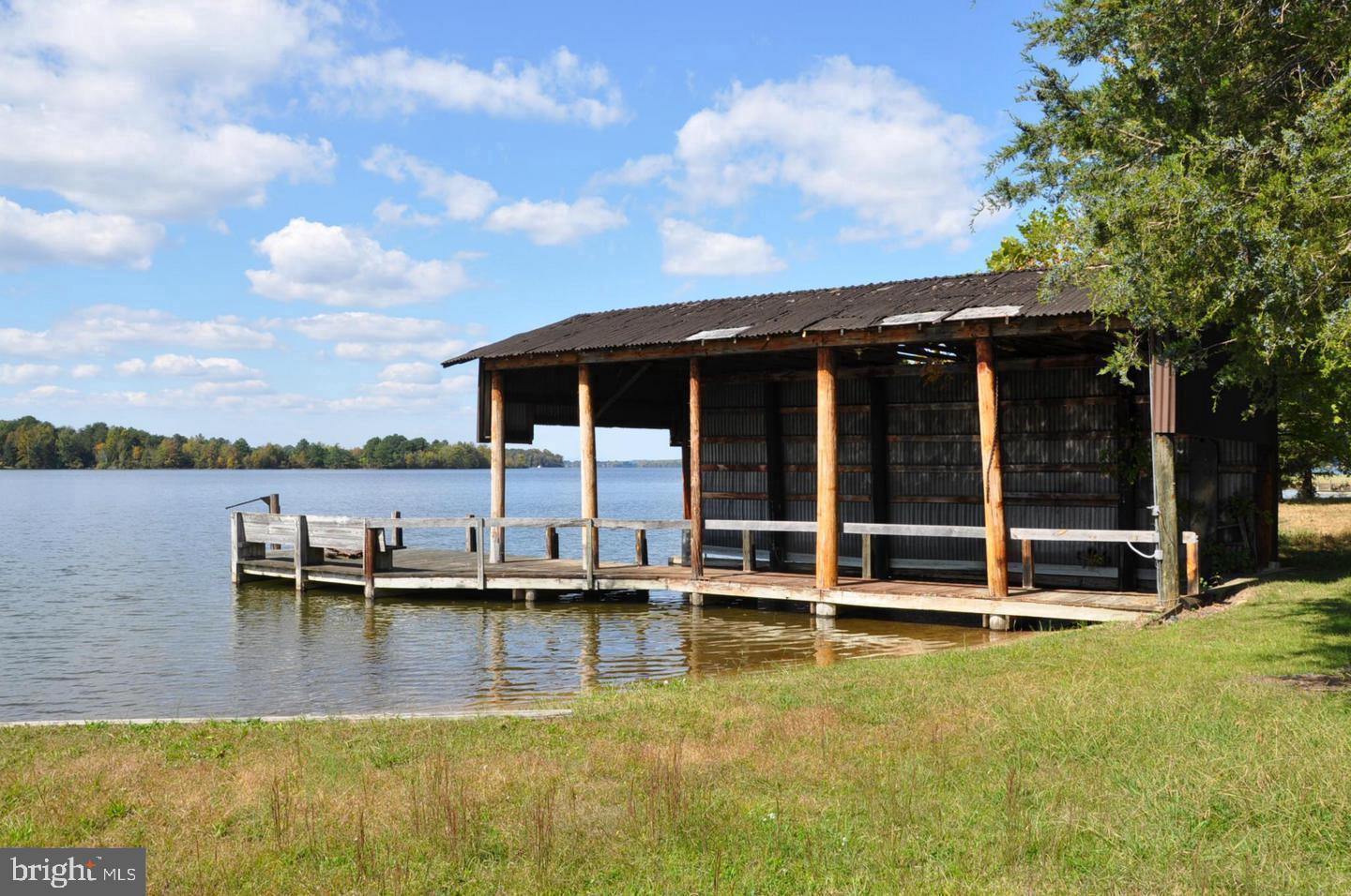 PLEASANTS LANDING - Residential