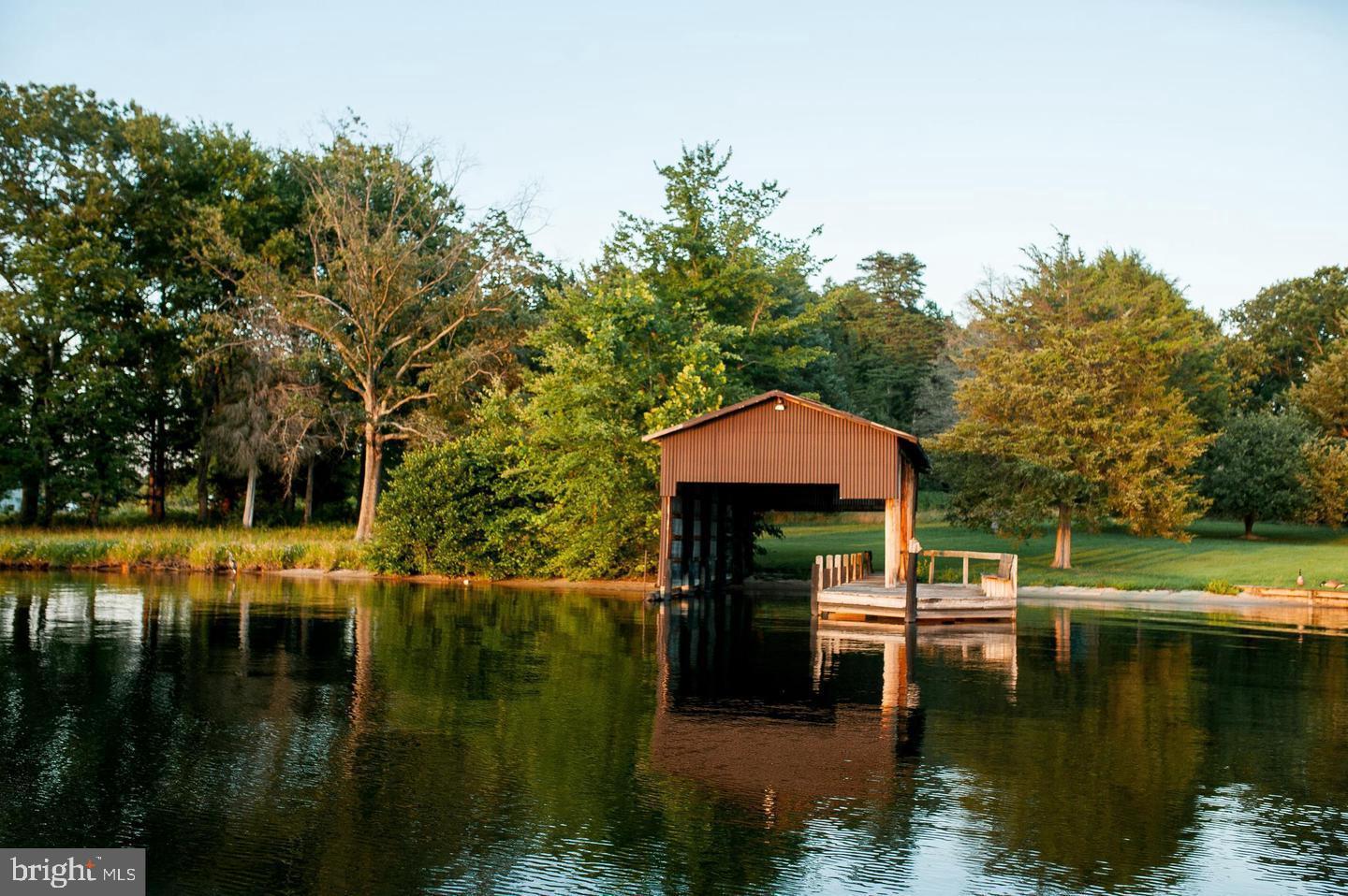 PLEASANTS LANDING - Residential