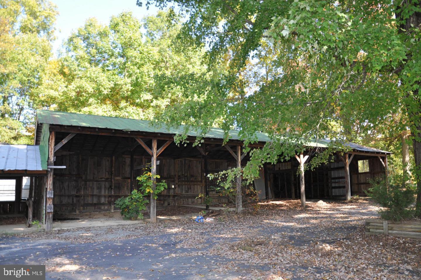 PLEASANTS LANDING - Residential