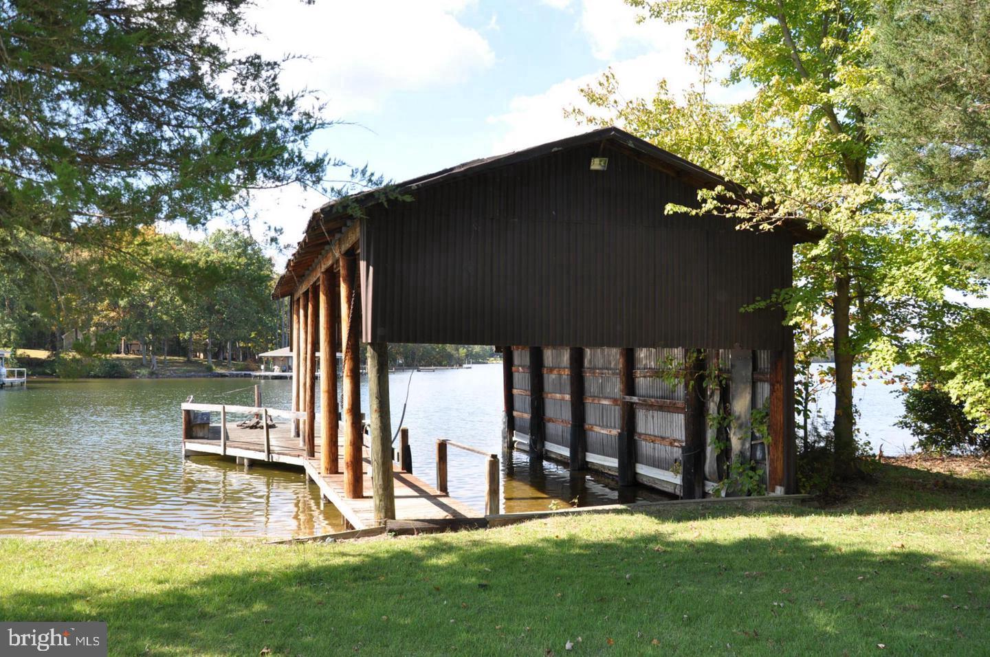 PLEASANTS LANDING - Residential