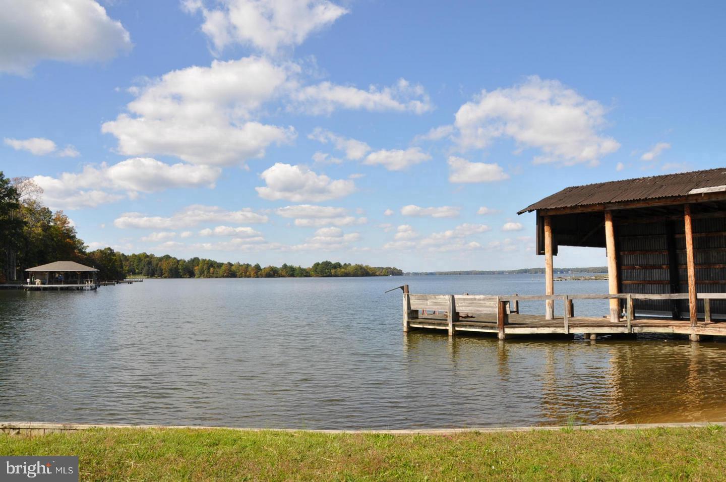 PLEASANTS LANDING - Residential