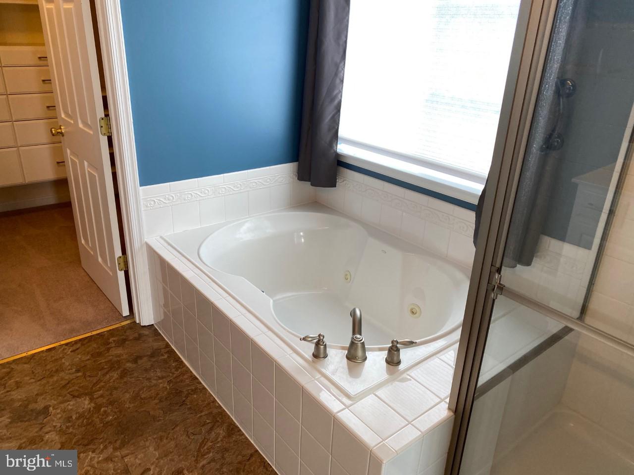 SHERIDAN - Residential Lease