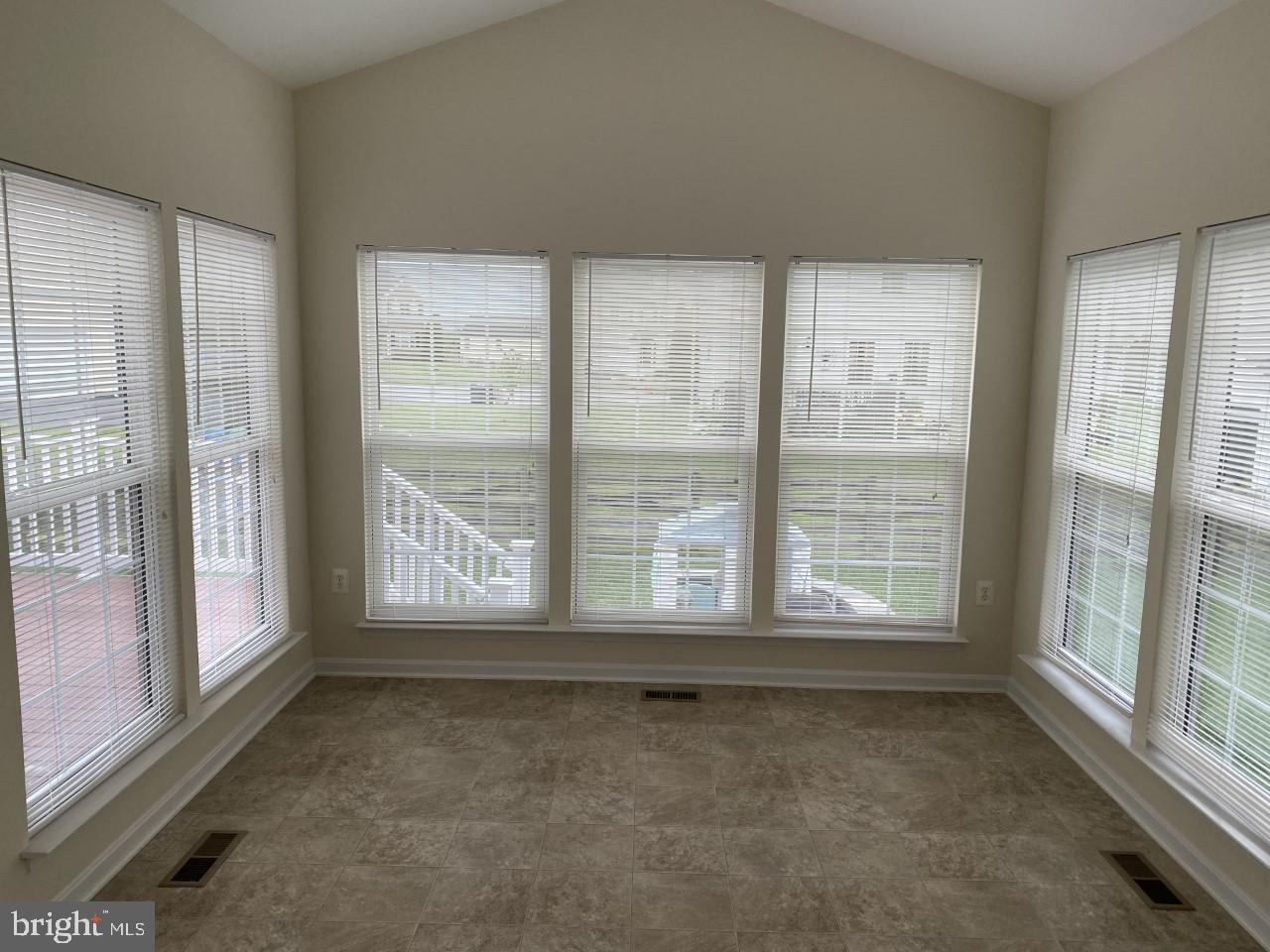 SHERIDAN - Residential Lease