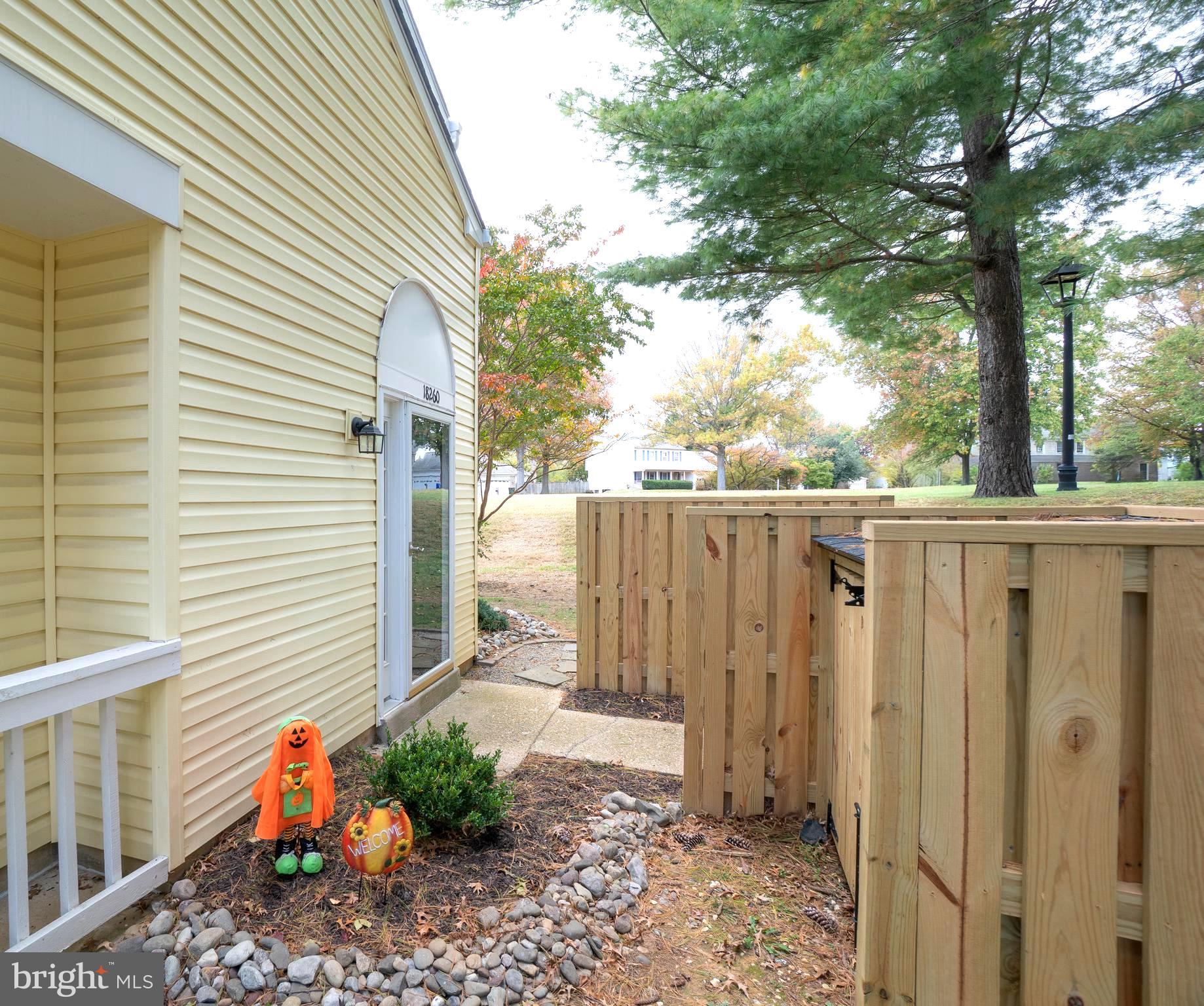 18260 ROLLING MEADOW WAY 24