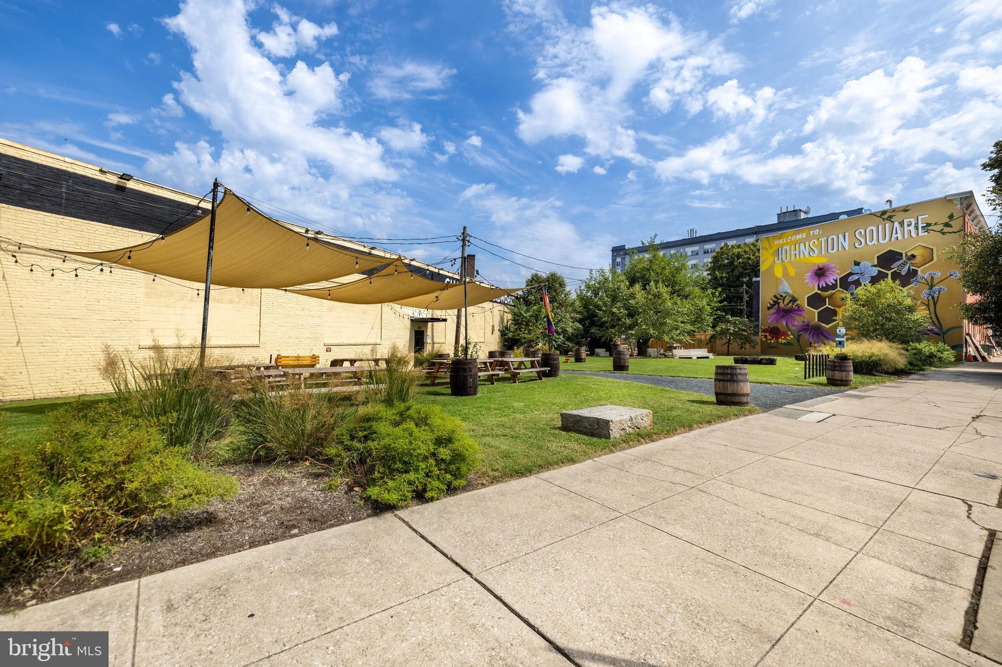 JOHNSTON SQUARE - Residential