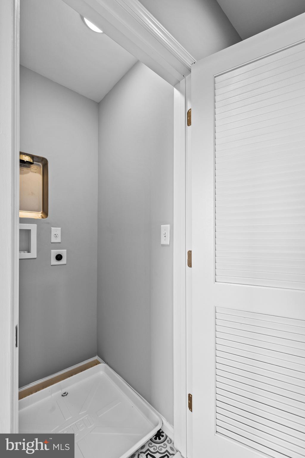 JOHNSTON SQUARE - Residential