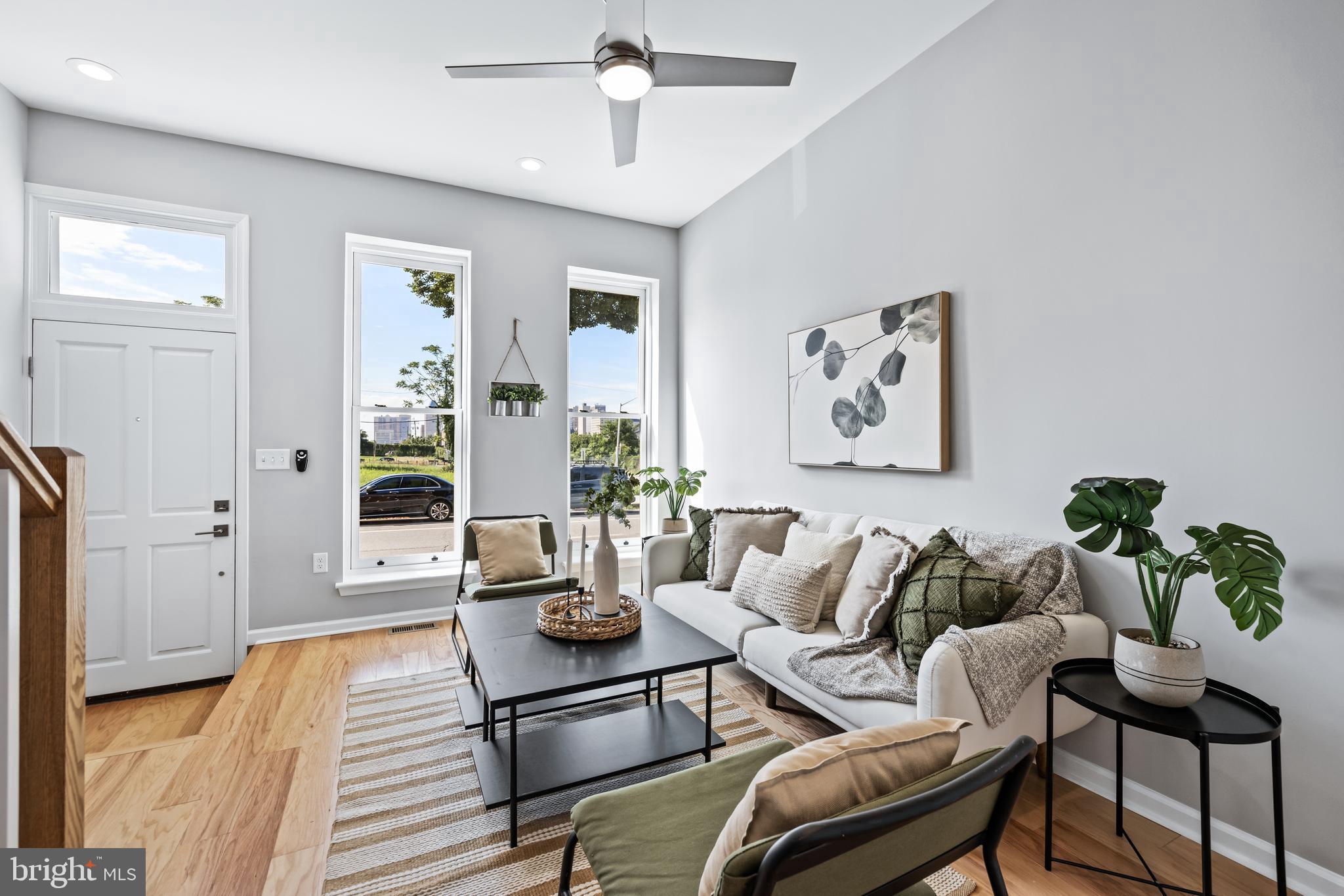 JOHNSTON SQUARE - Residential