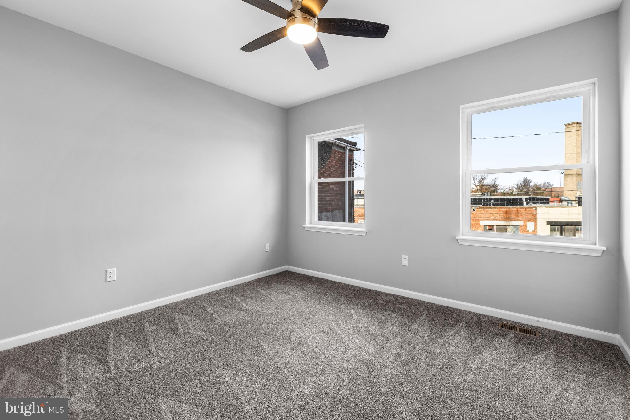 JOHNSTON SQUARE - Residential