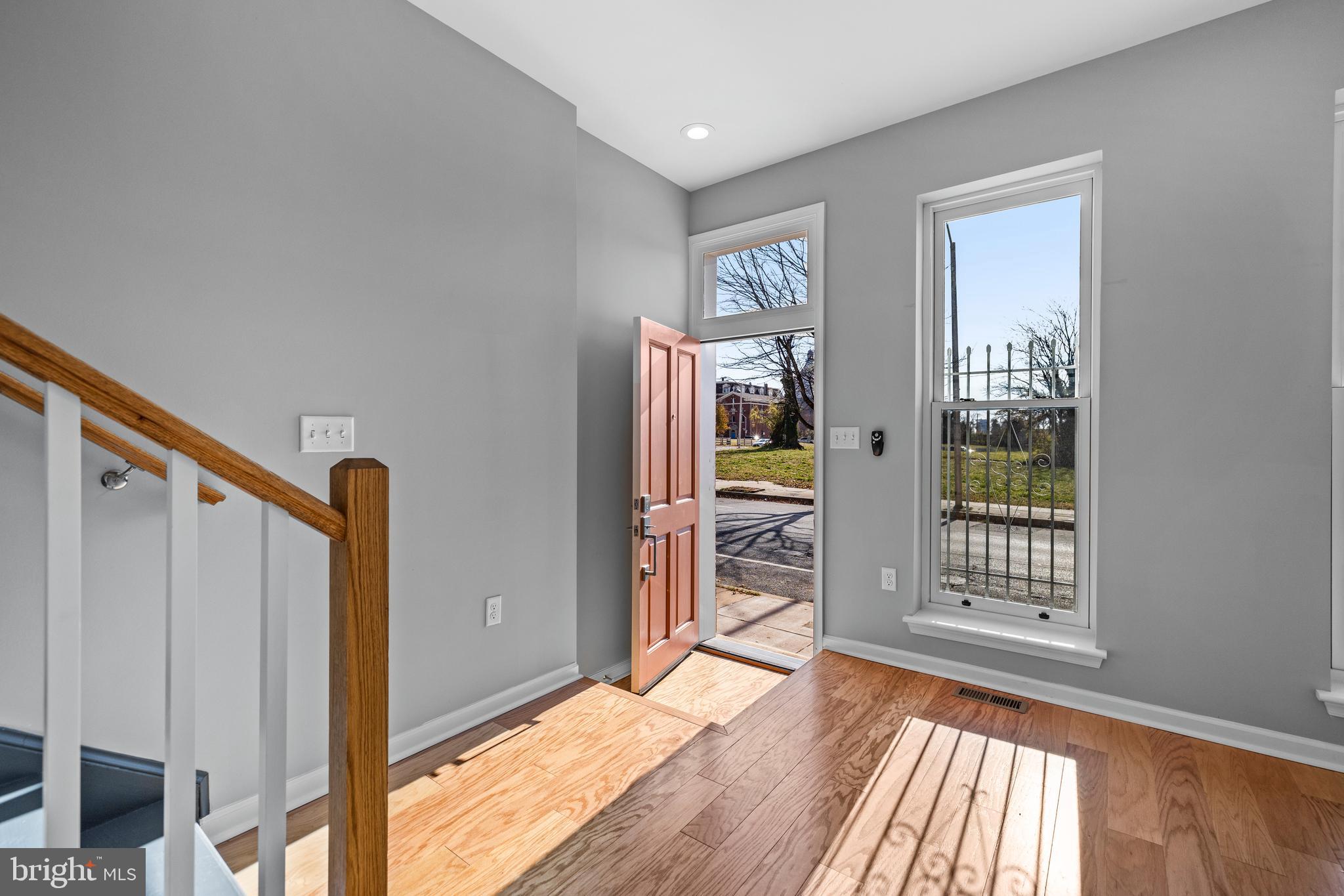 JOHNSTON SQUARE - Residential